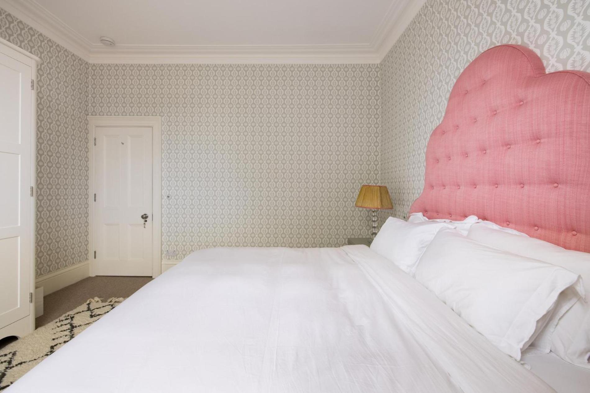 Kensington Luxury - 2 Bedrooms