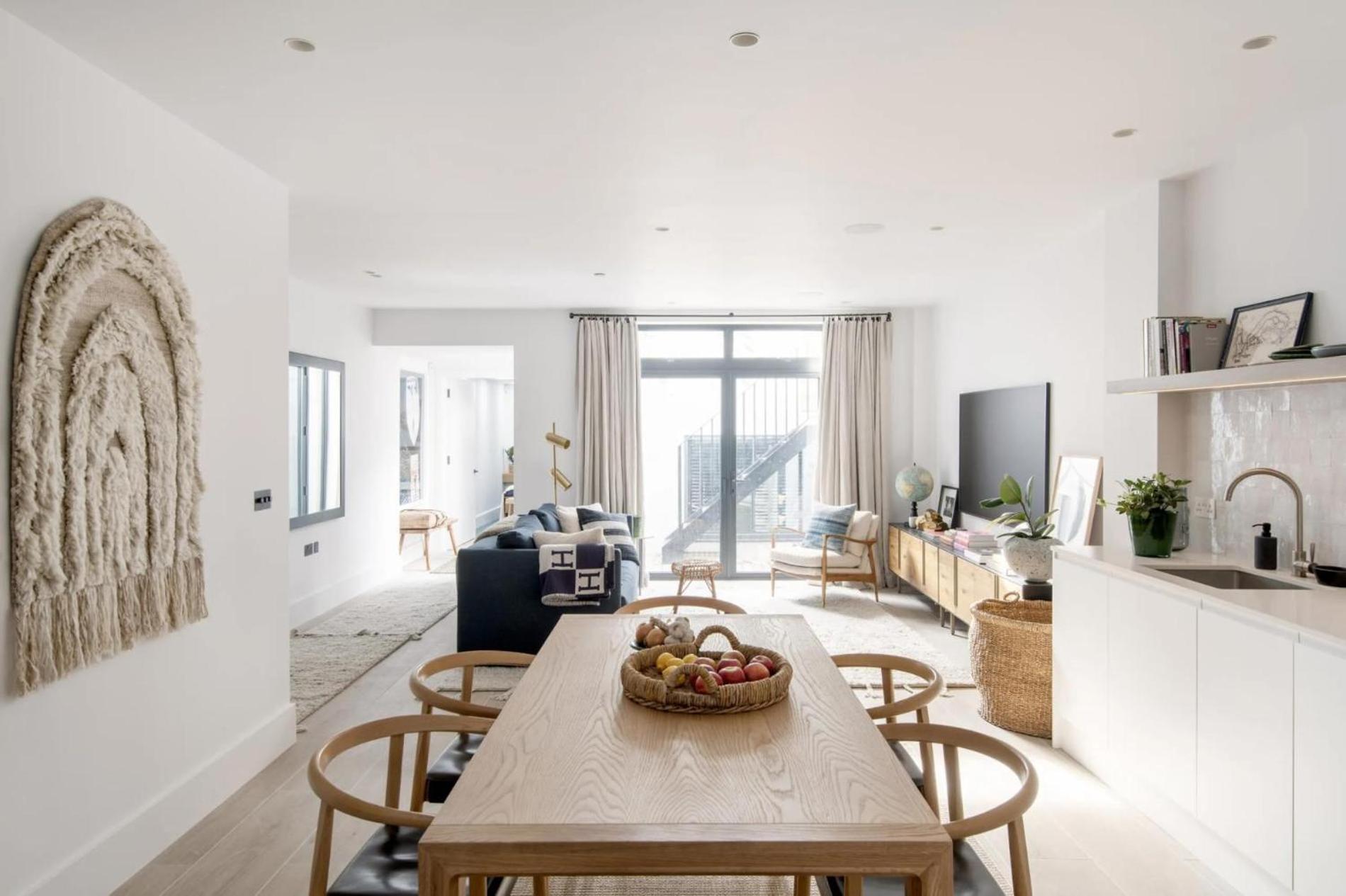 Tranquil Oasis – 2 Bedroom Flat by Kensington Gardens