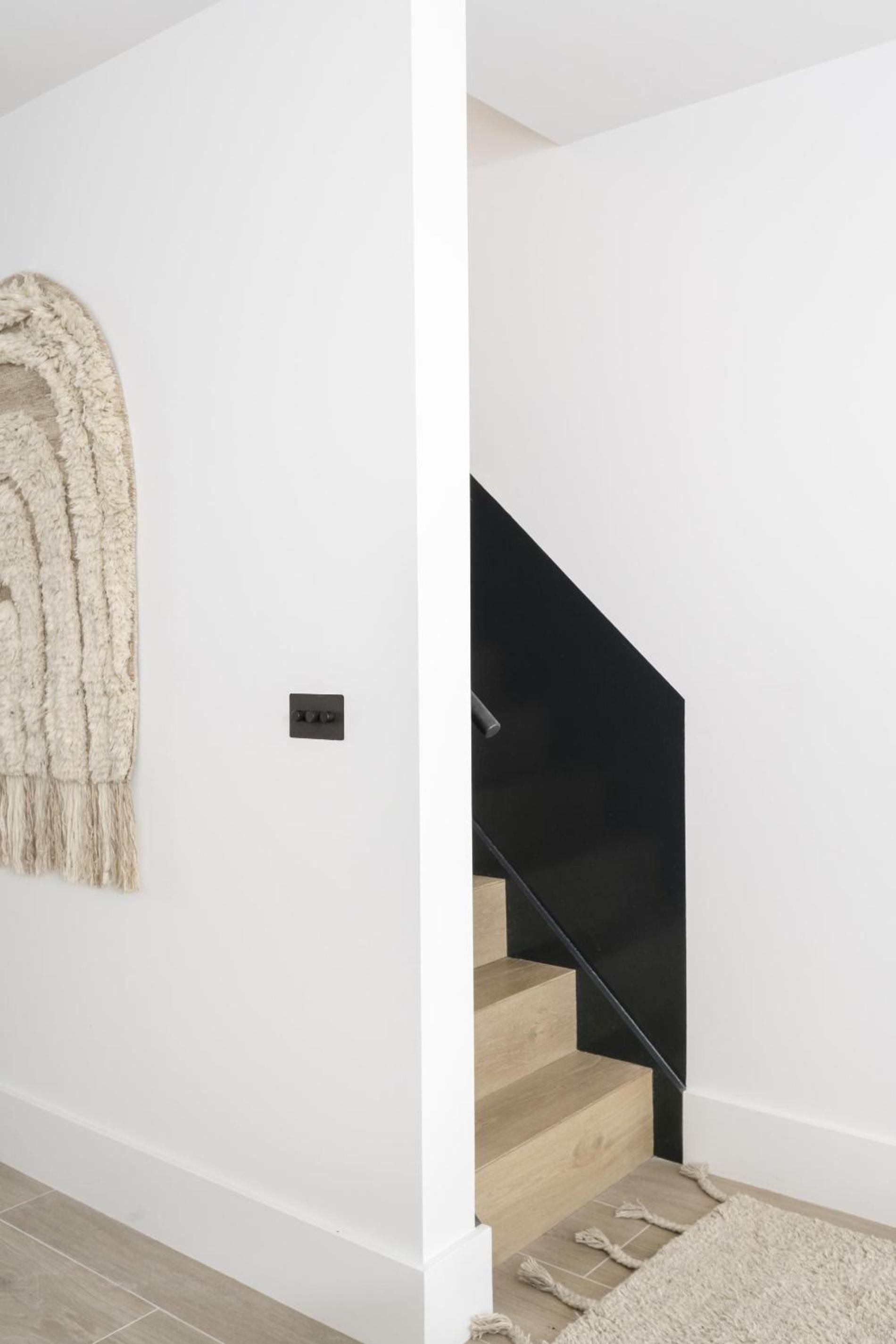 Tranquil Oasis – 2 Bedroom Flat by Kensington Gardens