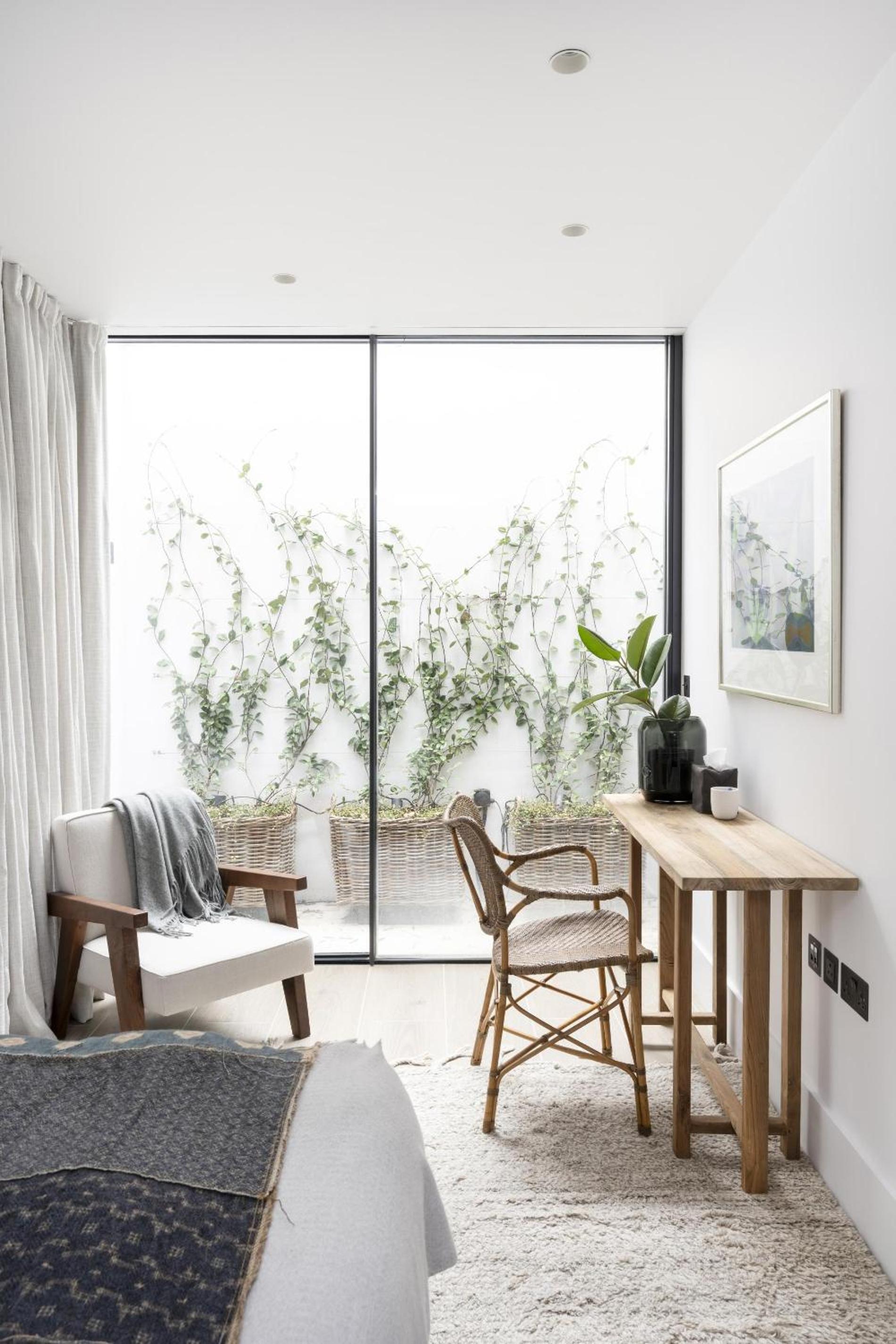 Tranquil Oasis – 2 Bedroom Flat by Kensington Gardens