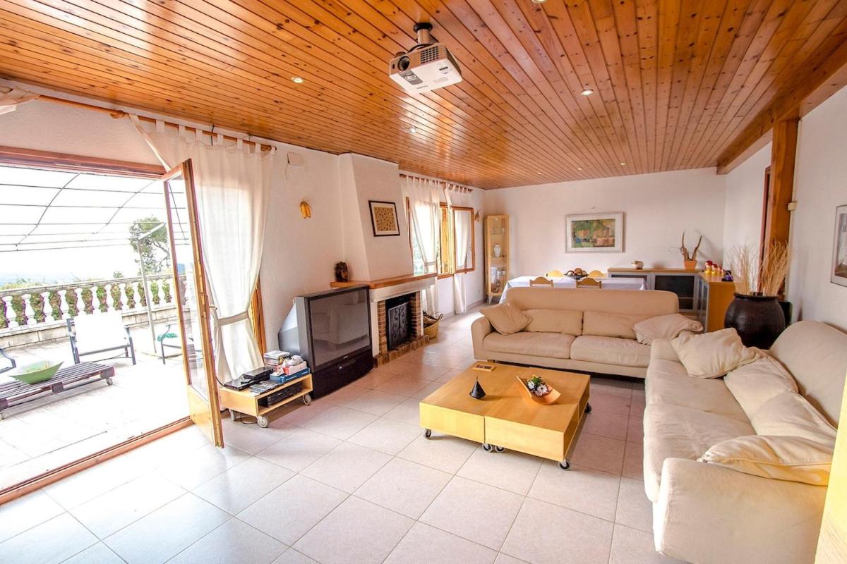 Swiss style villa near Barcelona 10min to beach