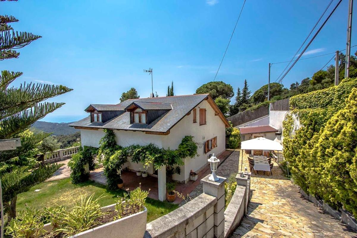 Swiss style villa near Barcelona 10min to beach