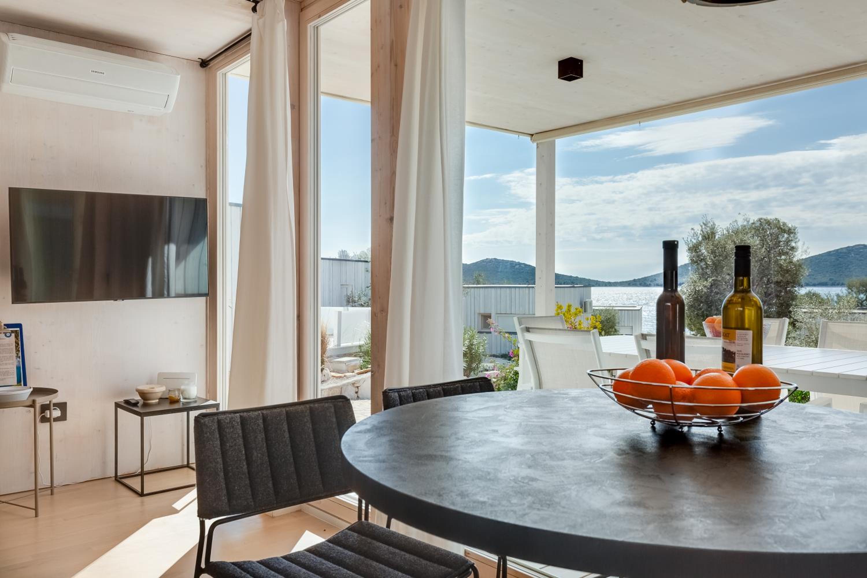 Sunshine Villa Buqez