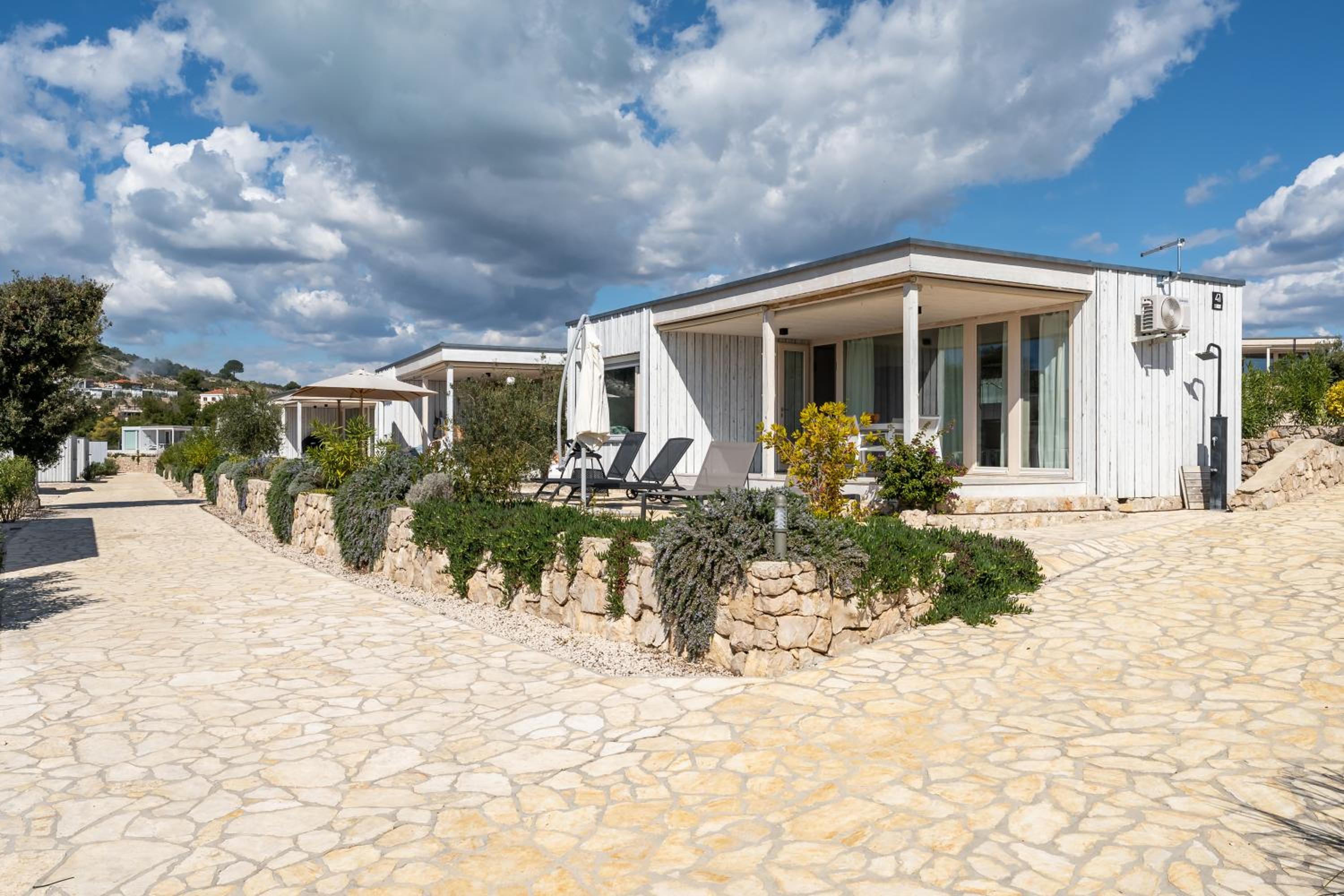 Sunshine Villa Buqez