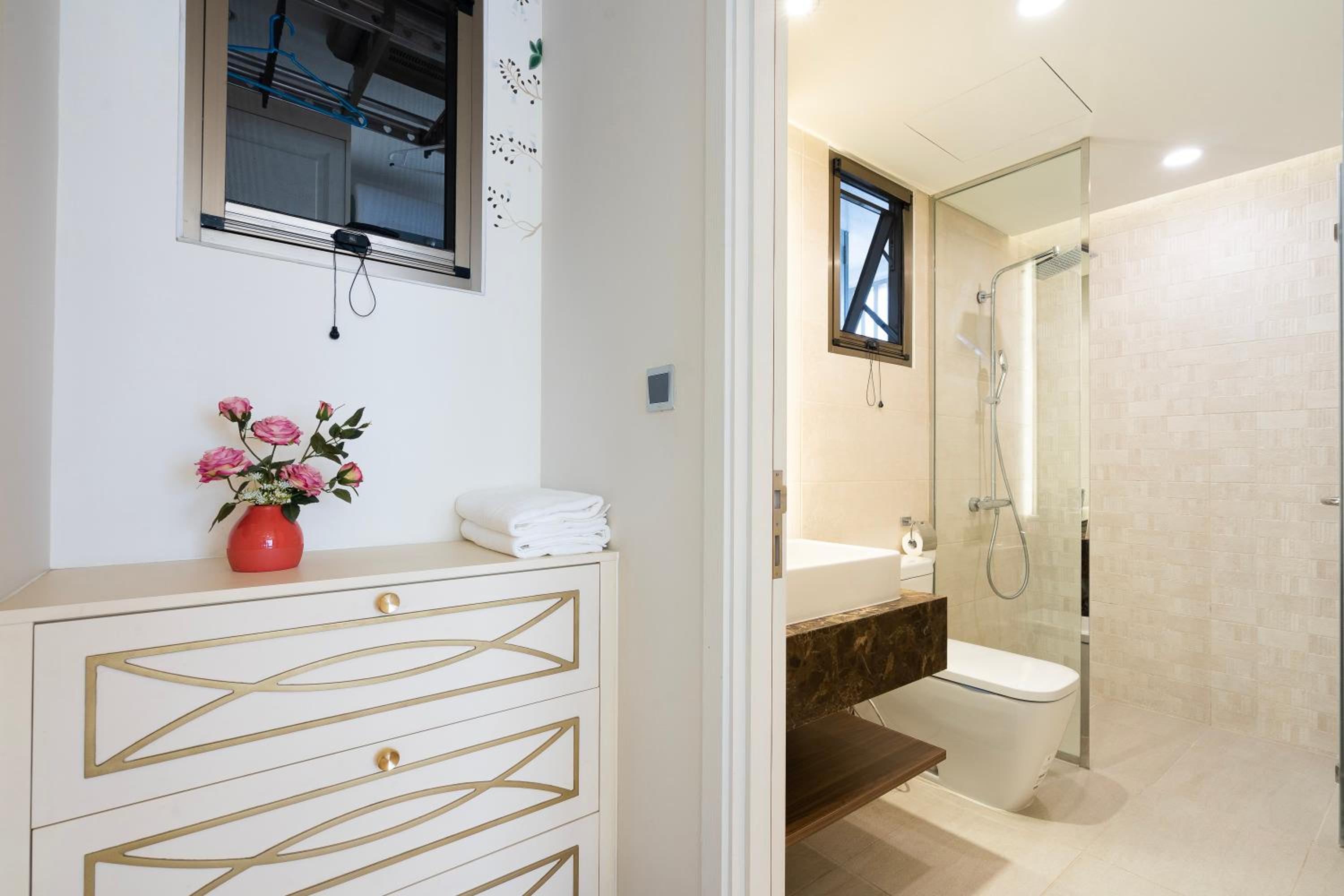 Convinia Luxury The Peak Midtown