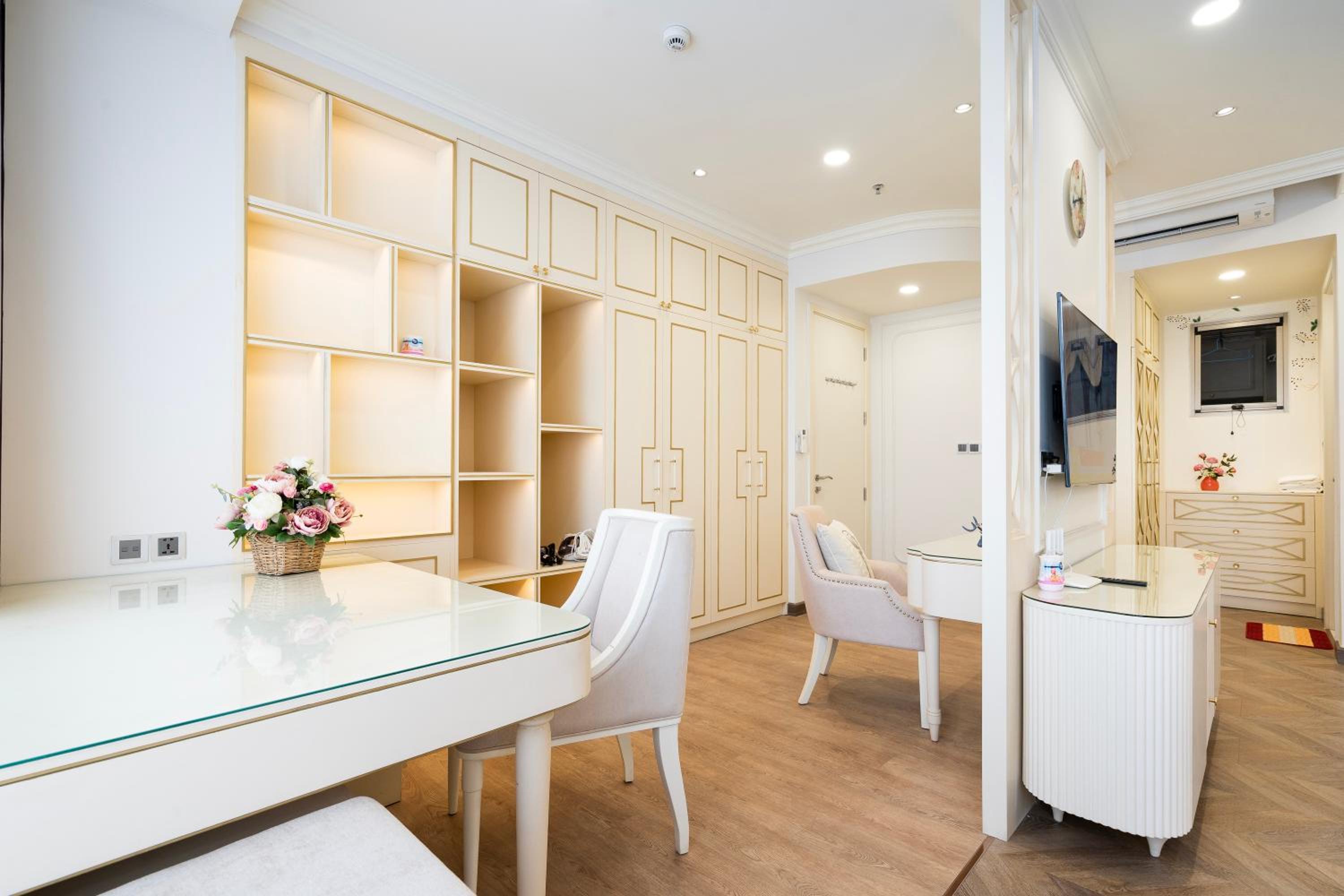 Convinia Luxury The Peak Midtown