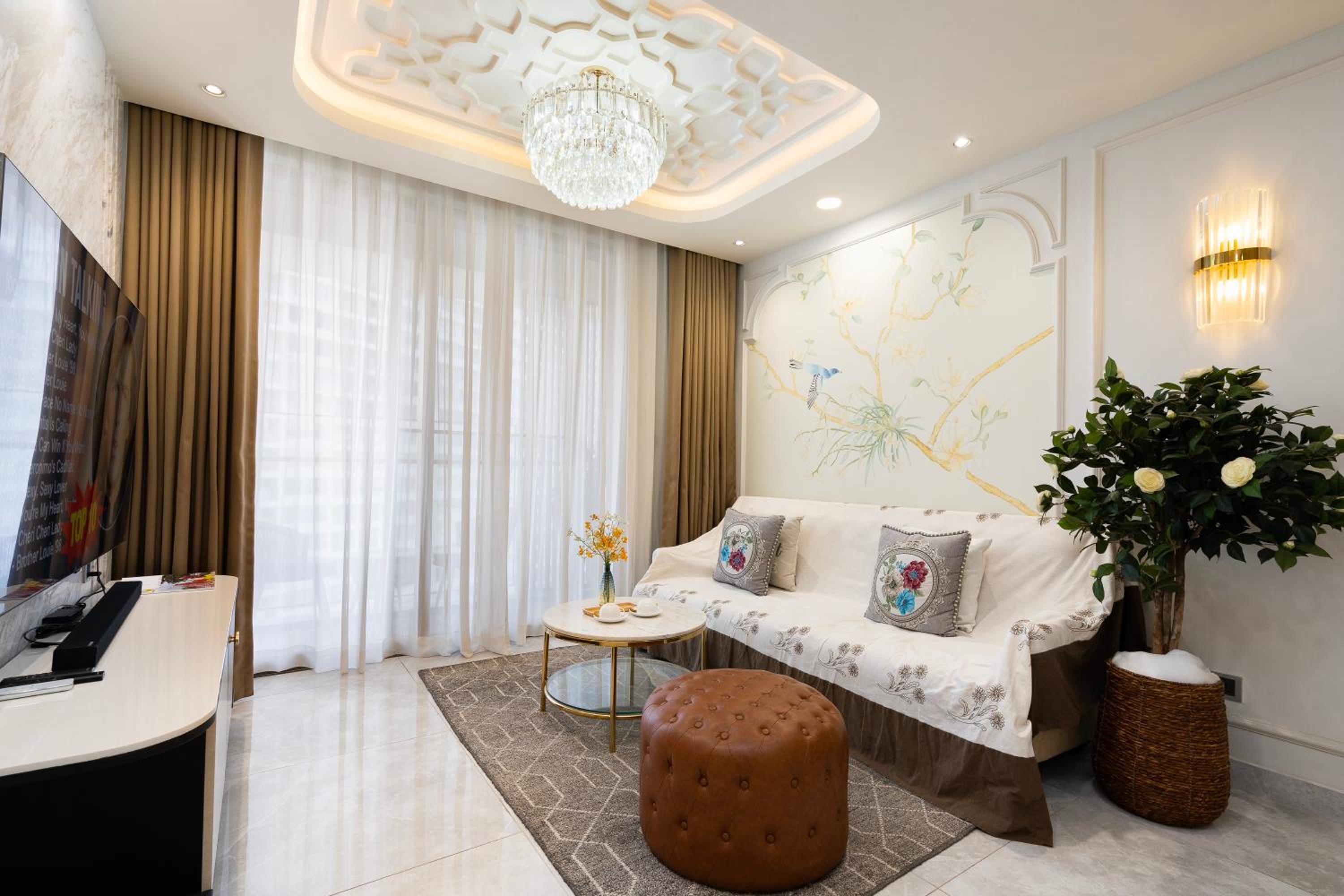 Convinia Luxury The Peak Midtown