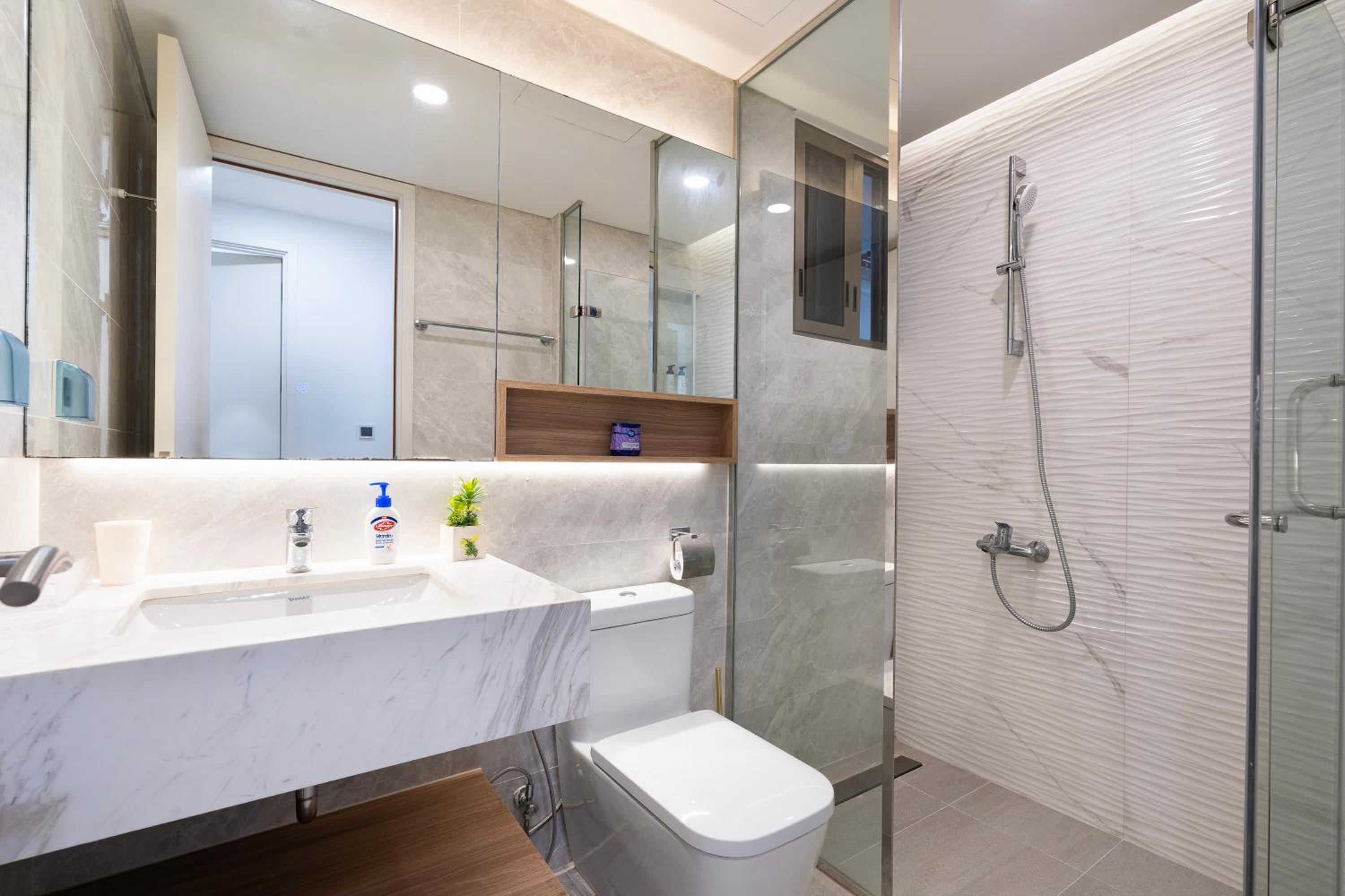 Convinia Luxury The Peak Midtown