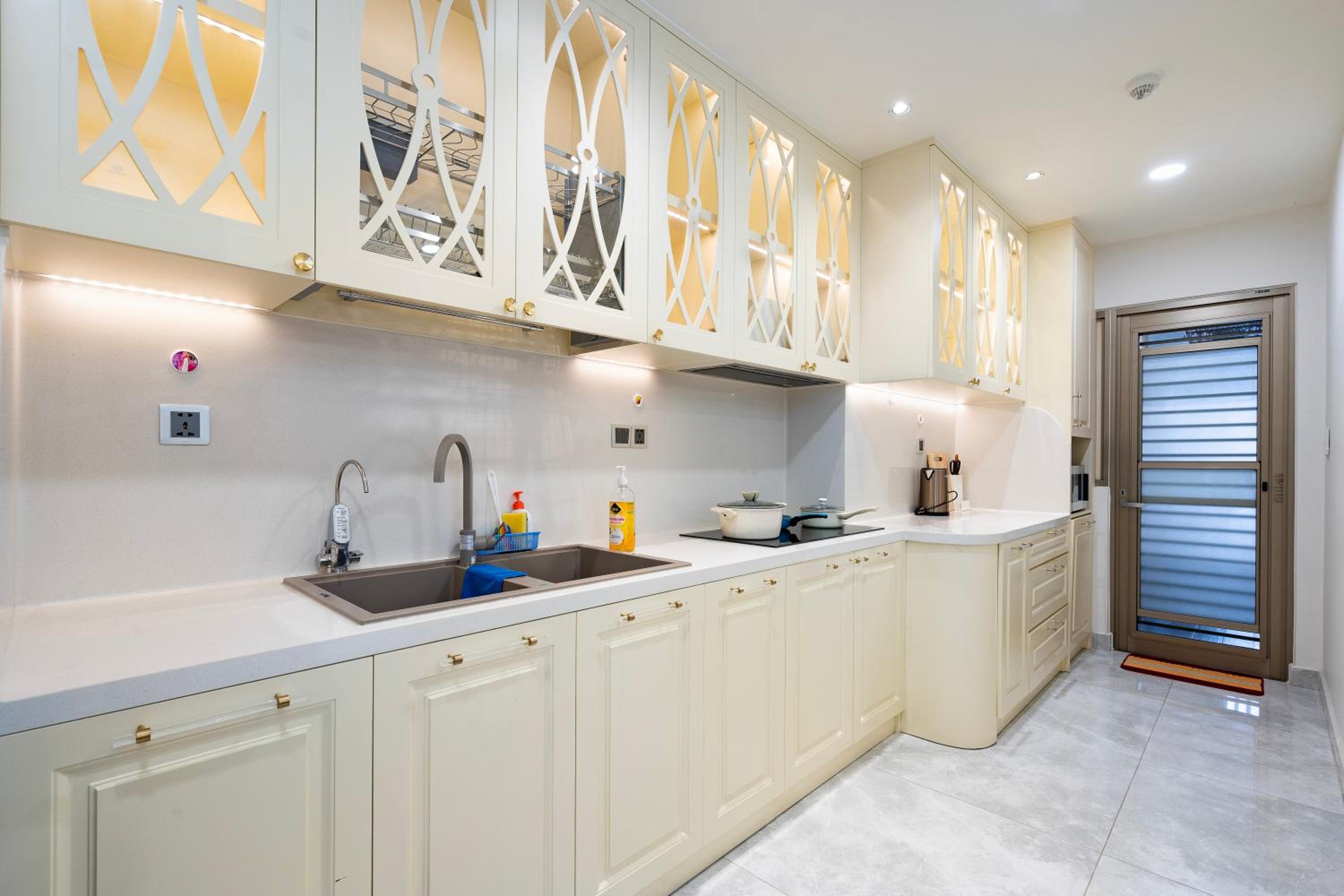 Convinia Luxury The Peak Midtown