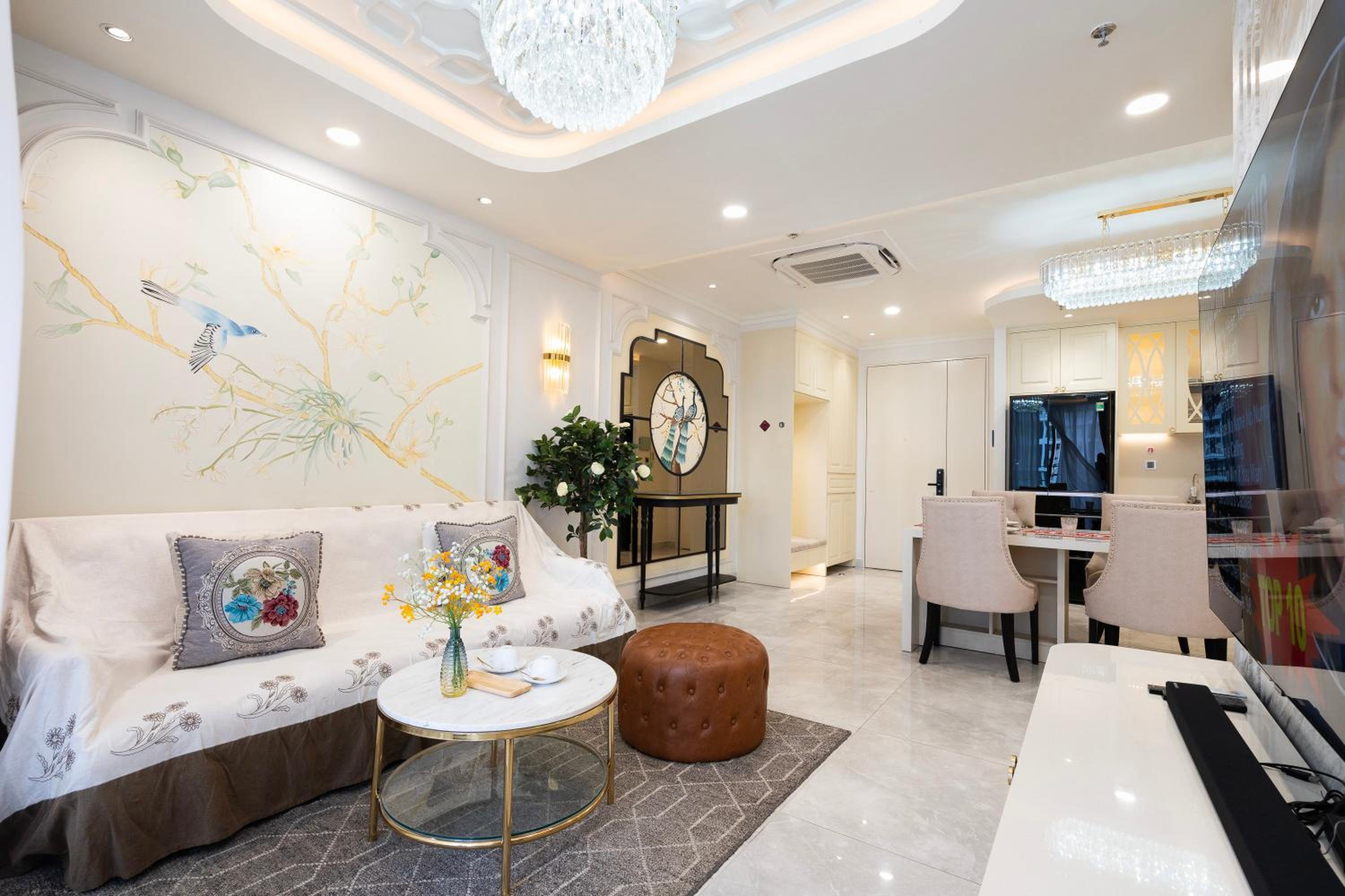 Convinia Luxury The Peak Midtown