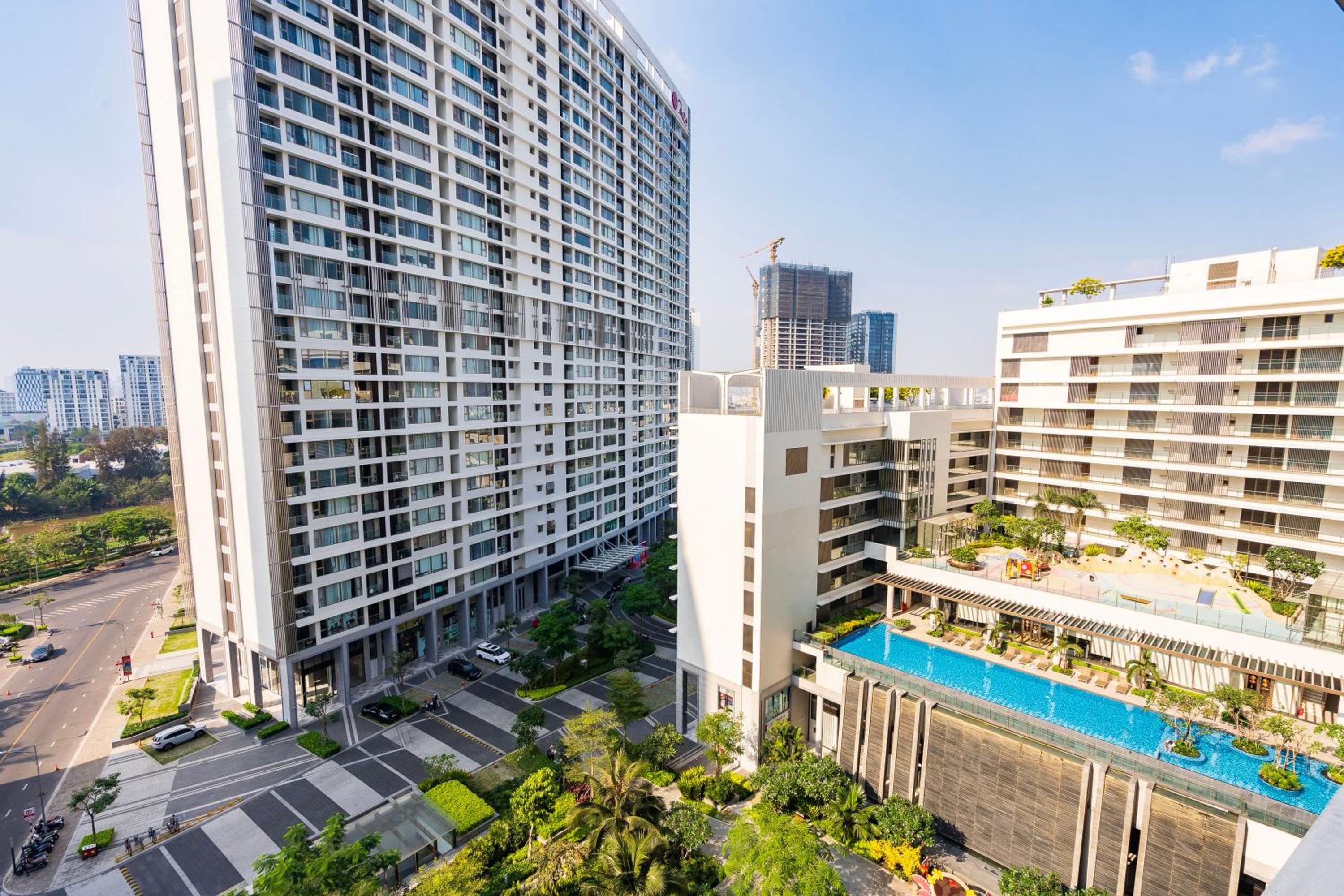 Convinia Luxury The Peak Midtown