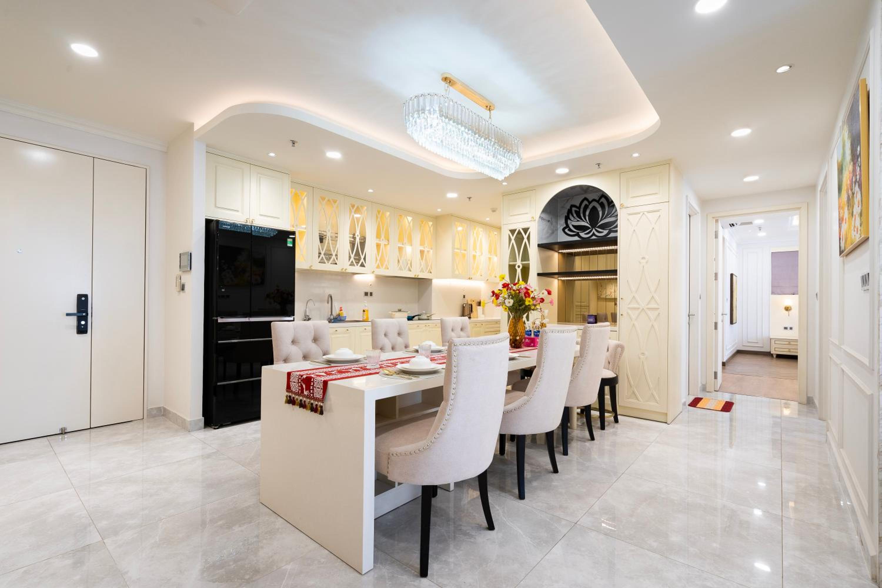Convinia Luxury The Peak Midtown
