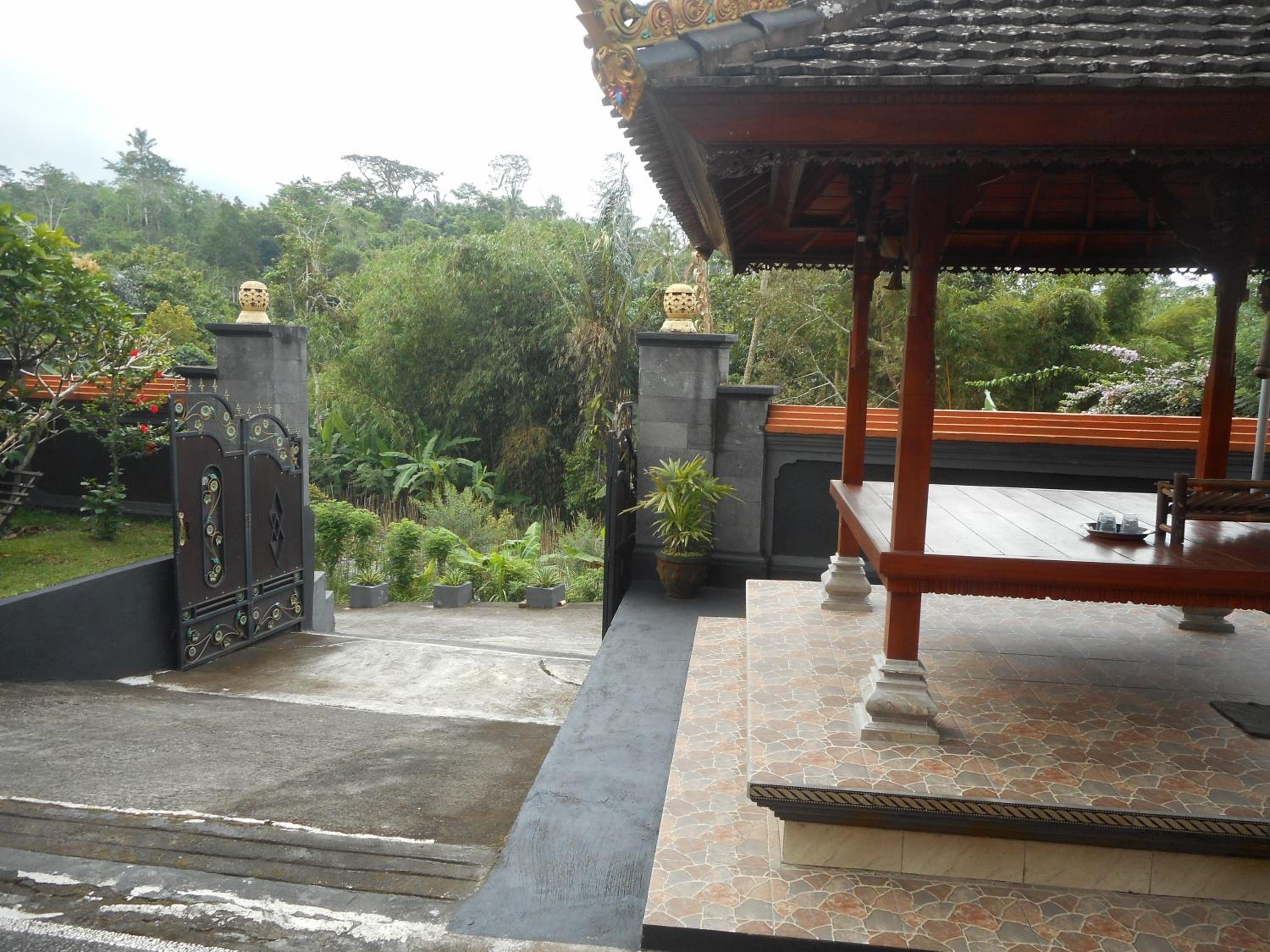 Kadek Homestay