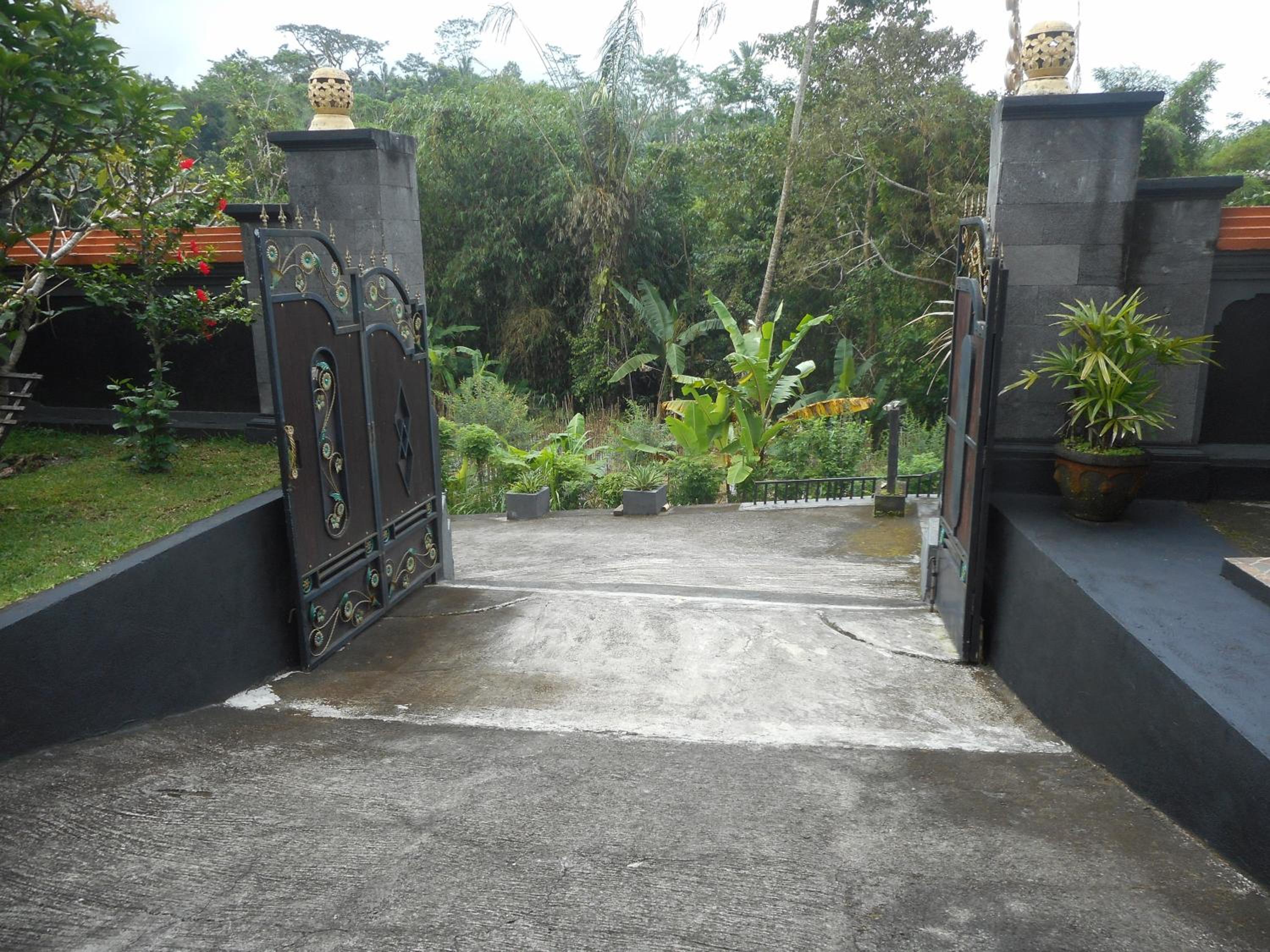 Kadek Homestay