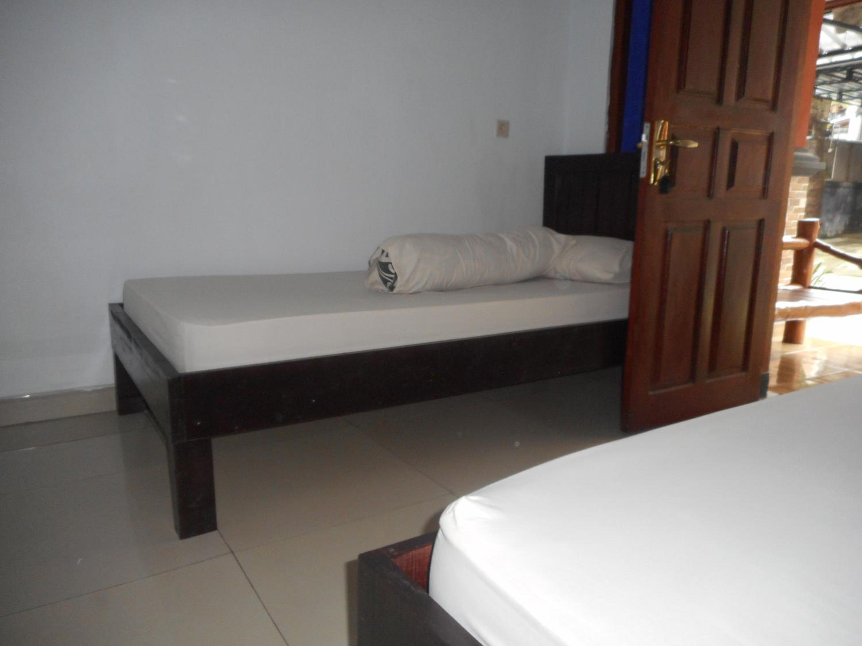 Kadek Homestay