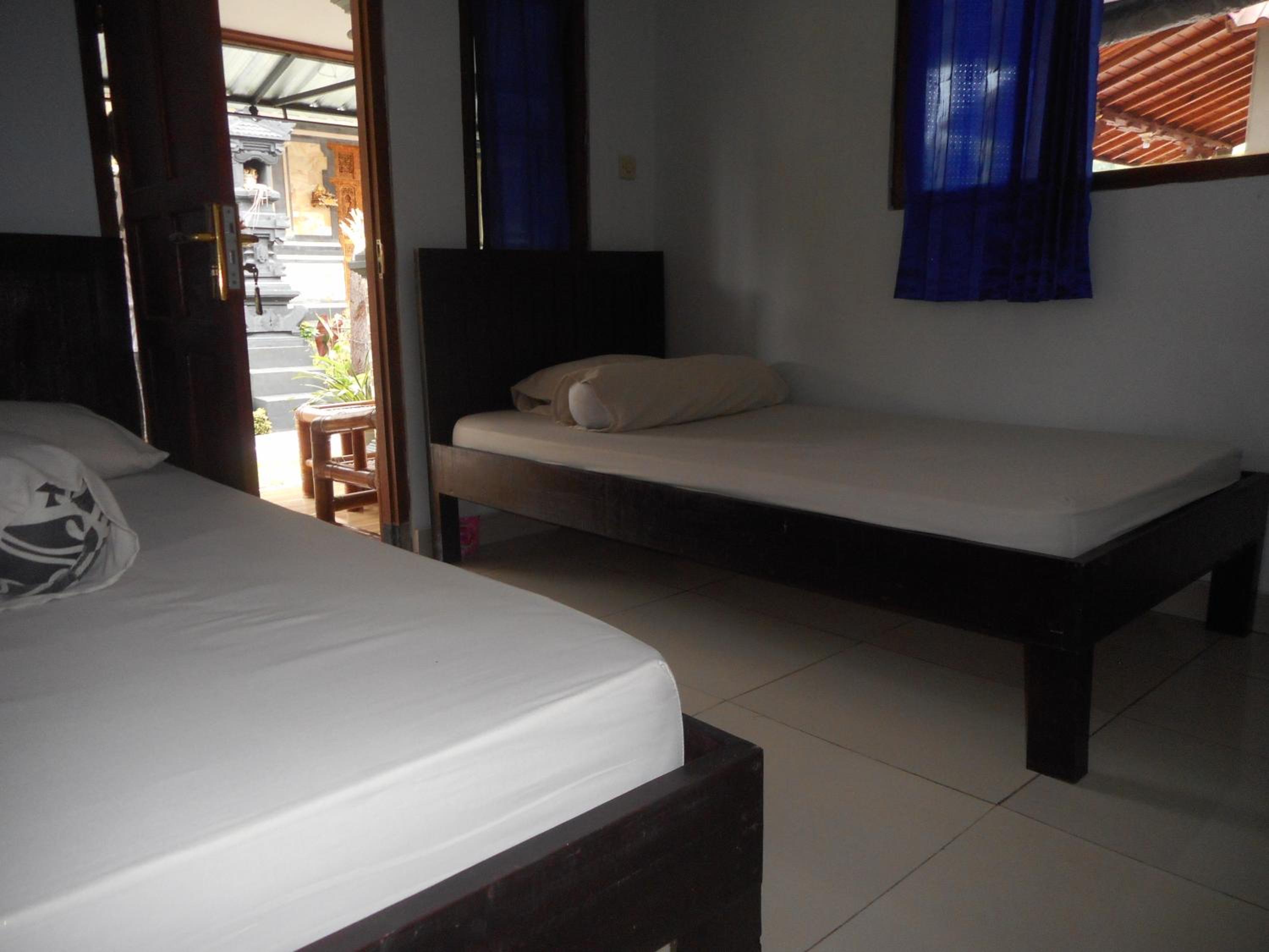 Kadek Homestay
