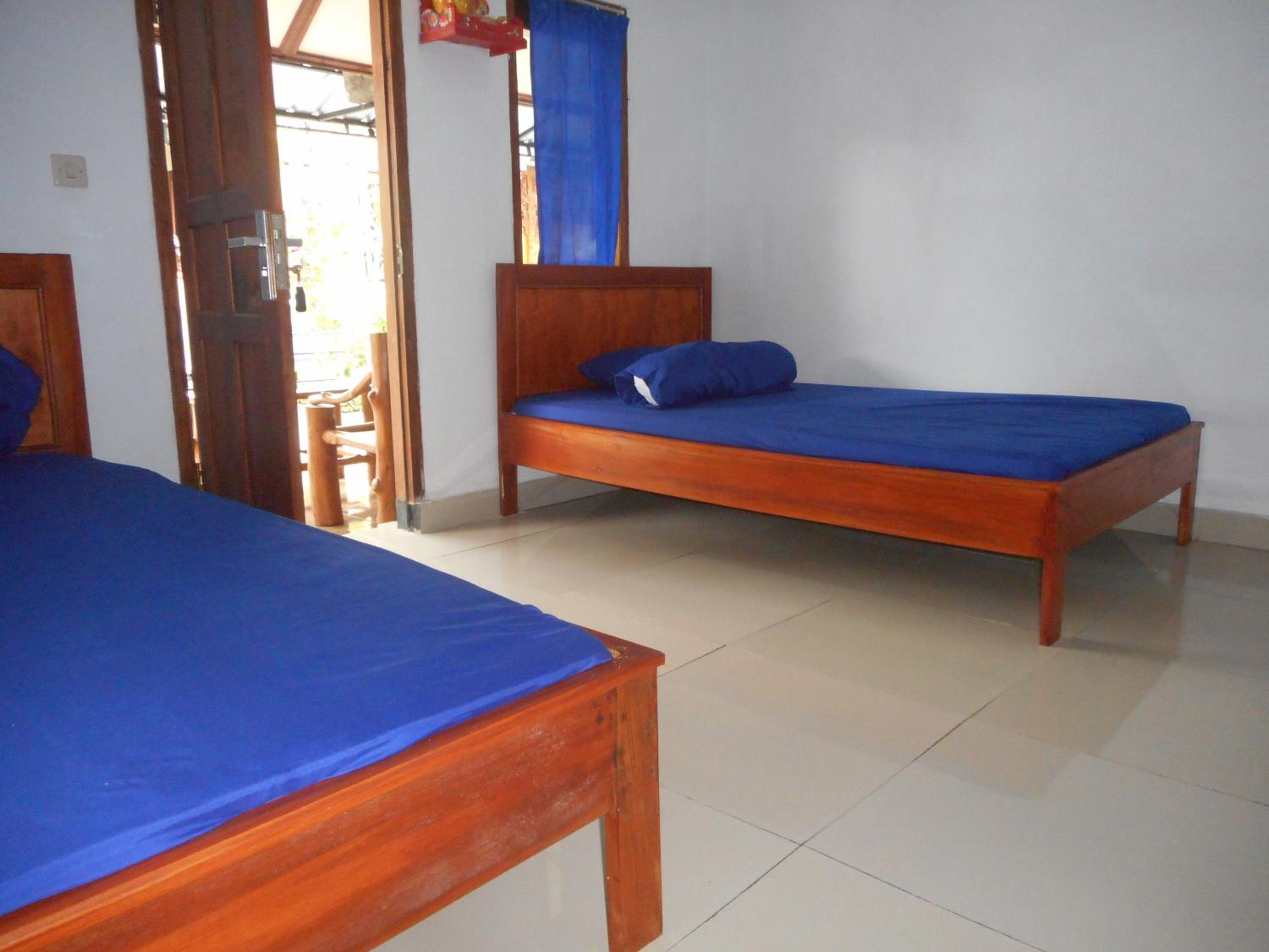 Kadek Homestay