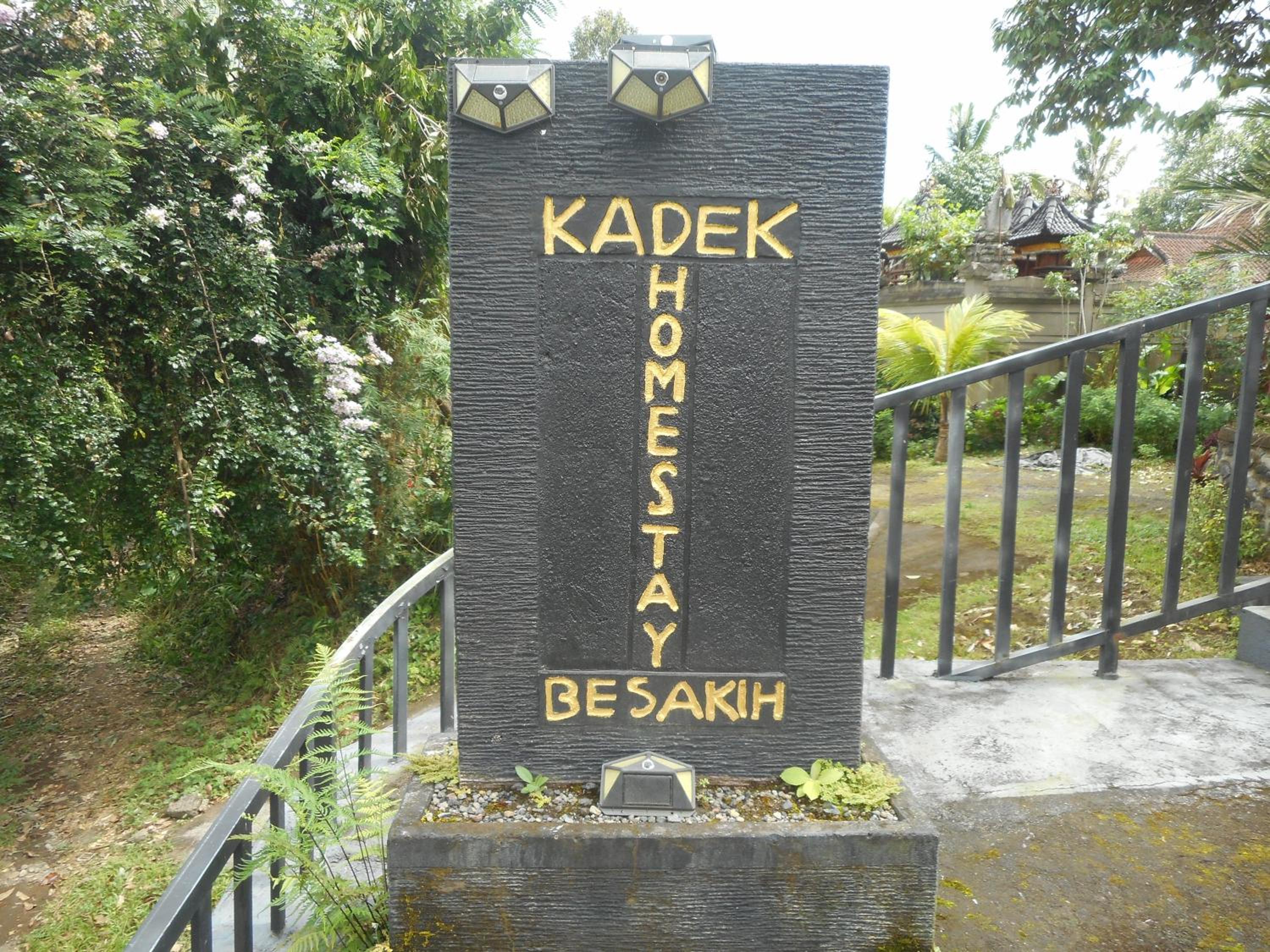 Kadek Homestay