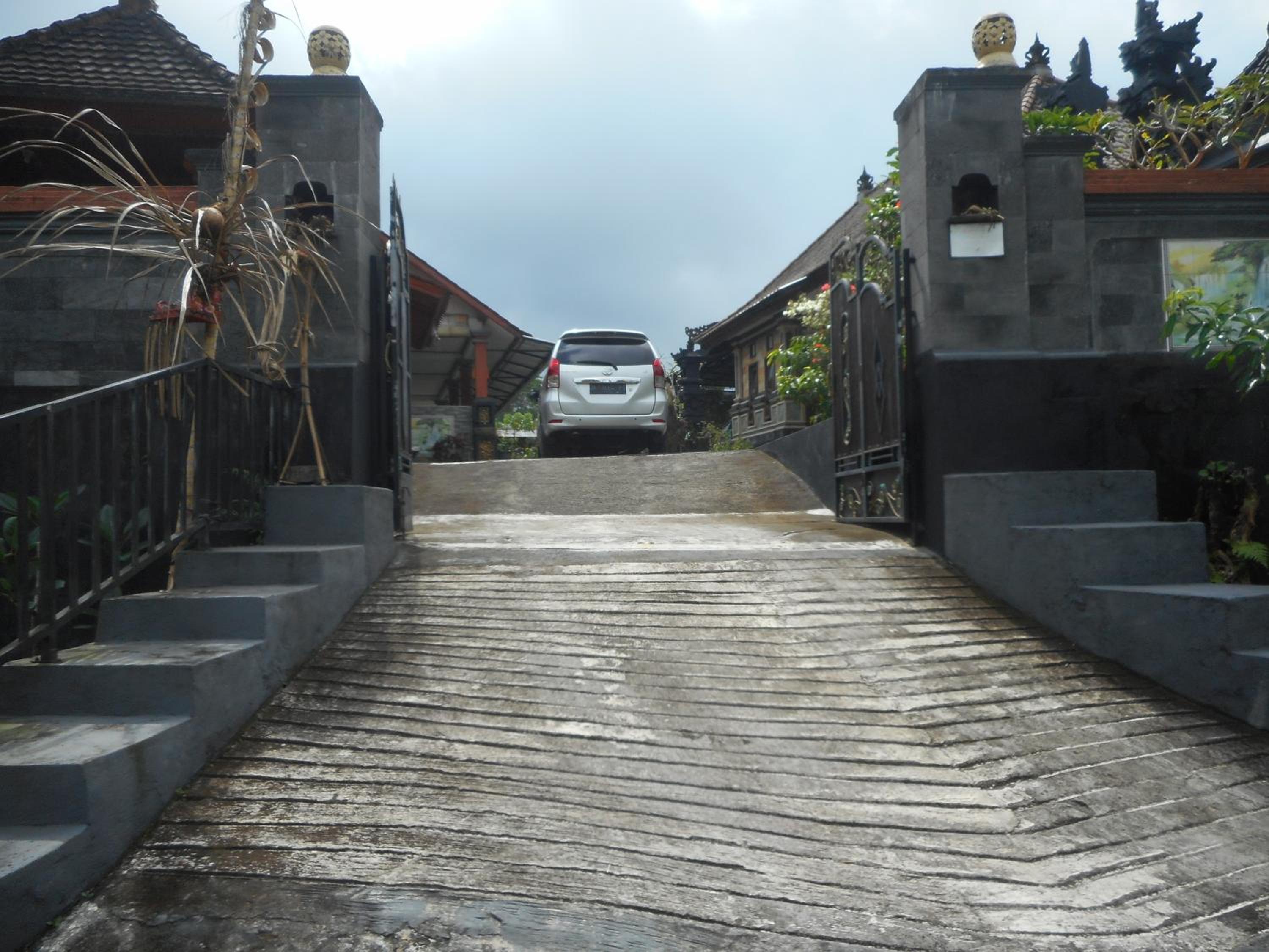 Kadek Homestay