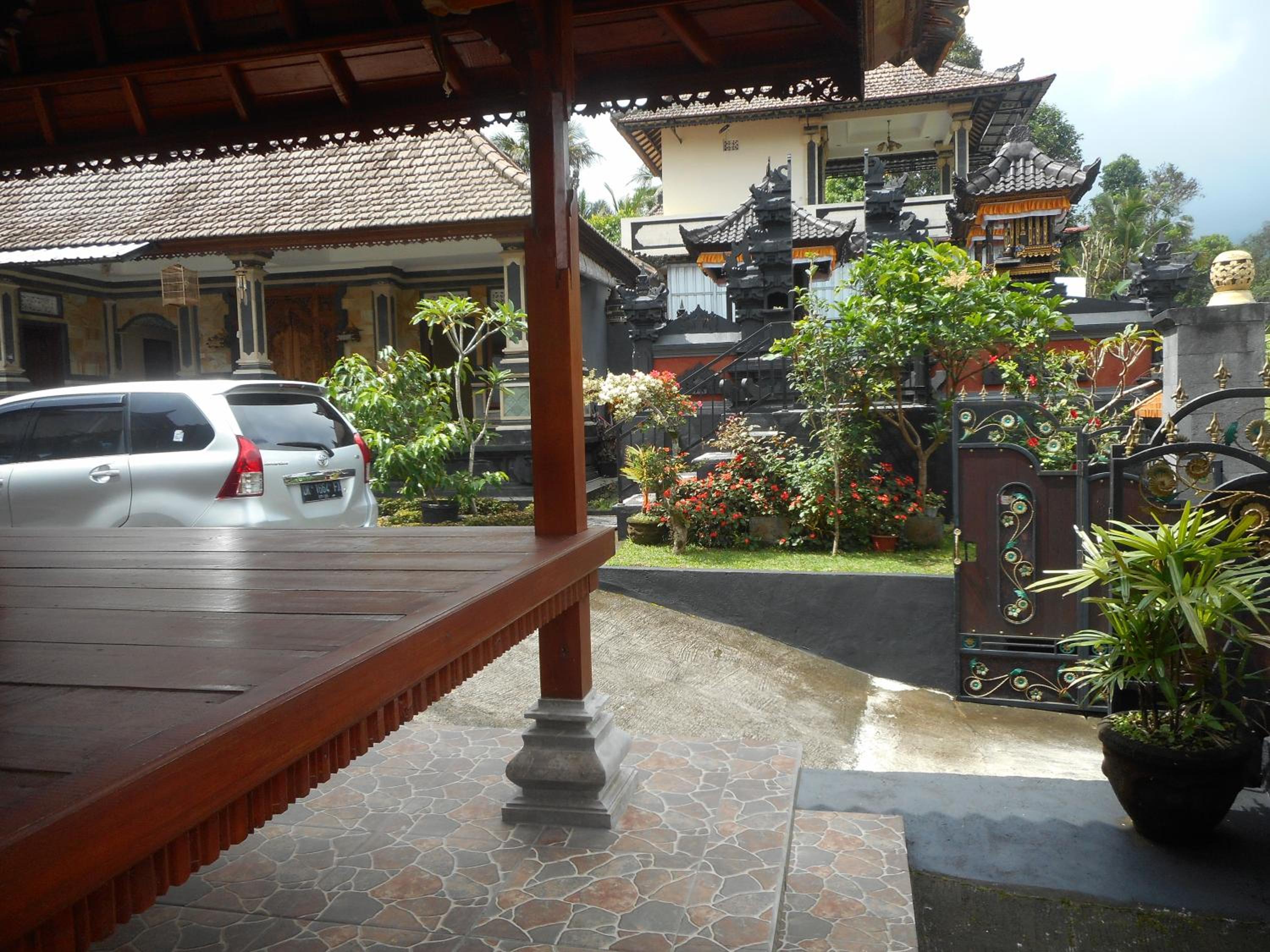 Kadek Homestay