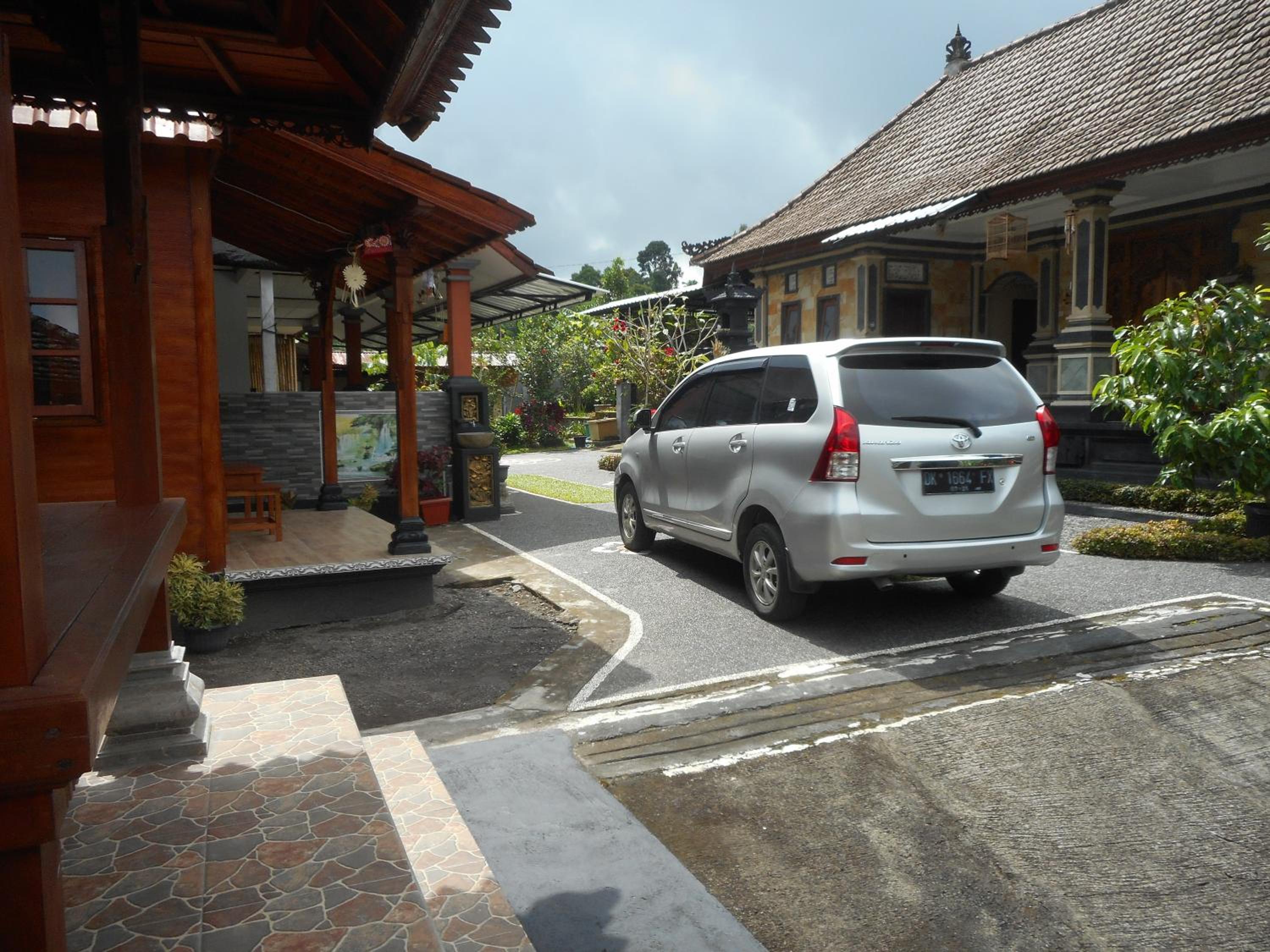 Kadek Homestay