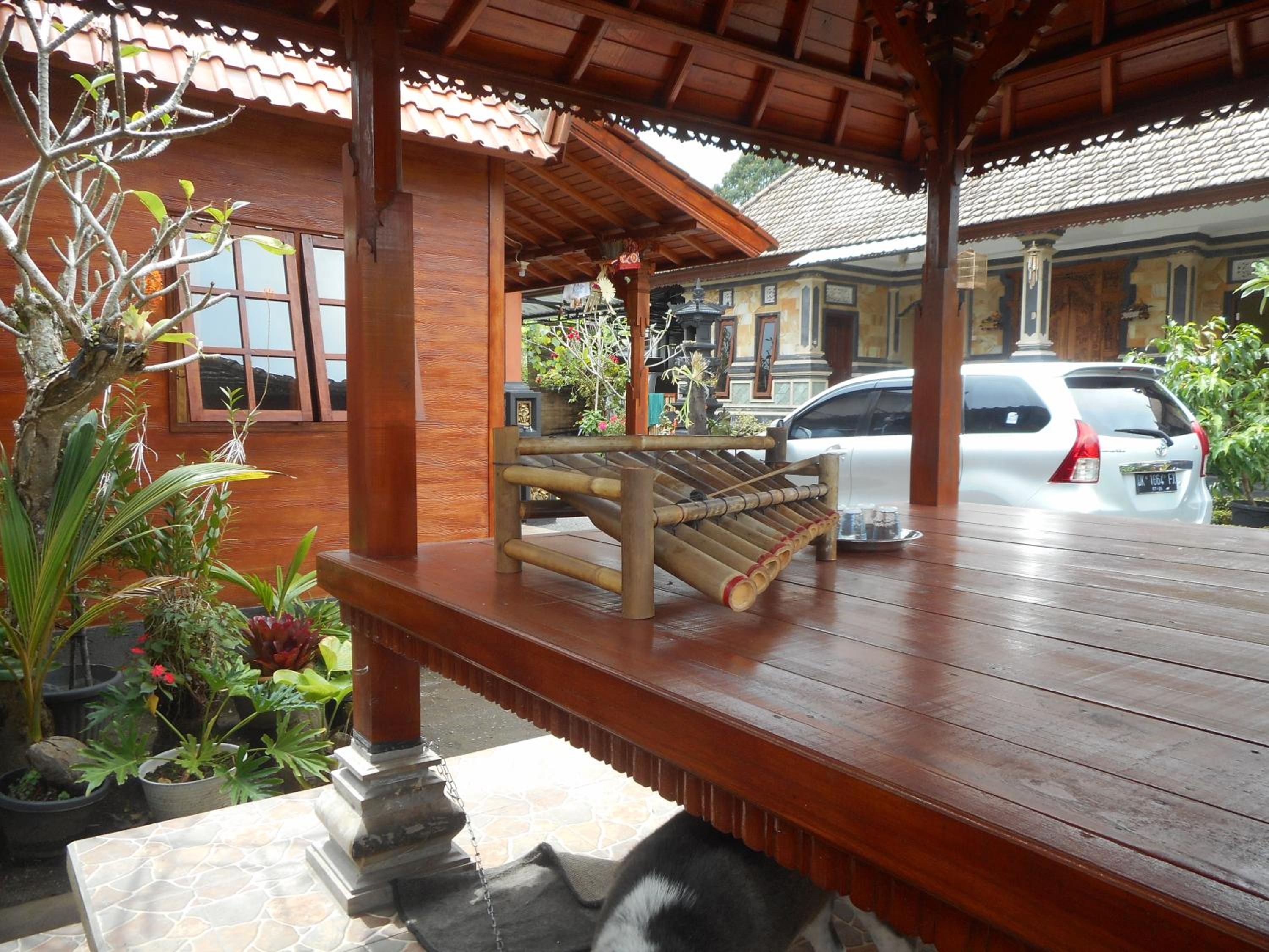 Kadek Homestay