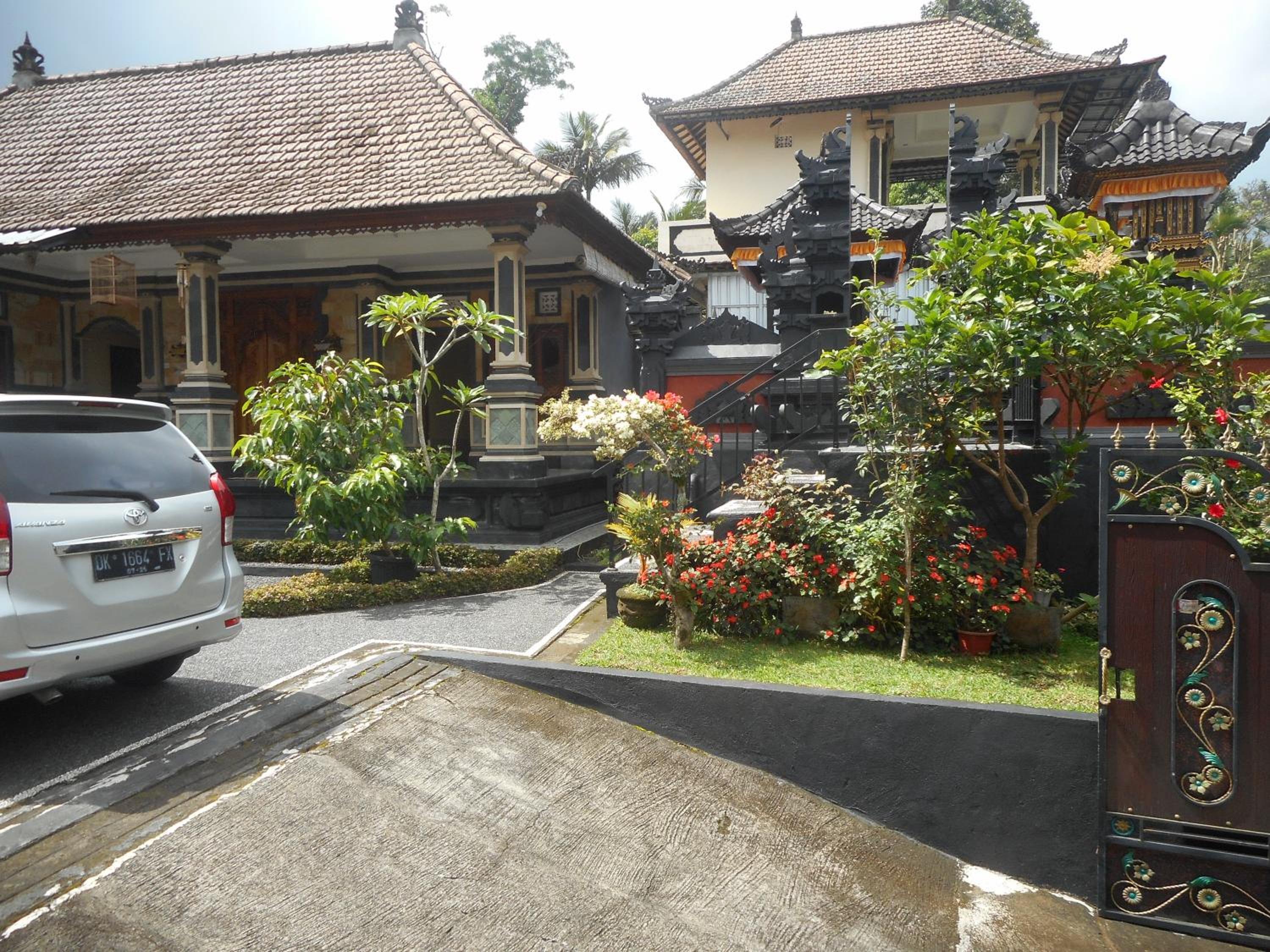 Kadek Homestay