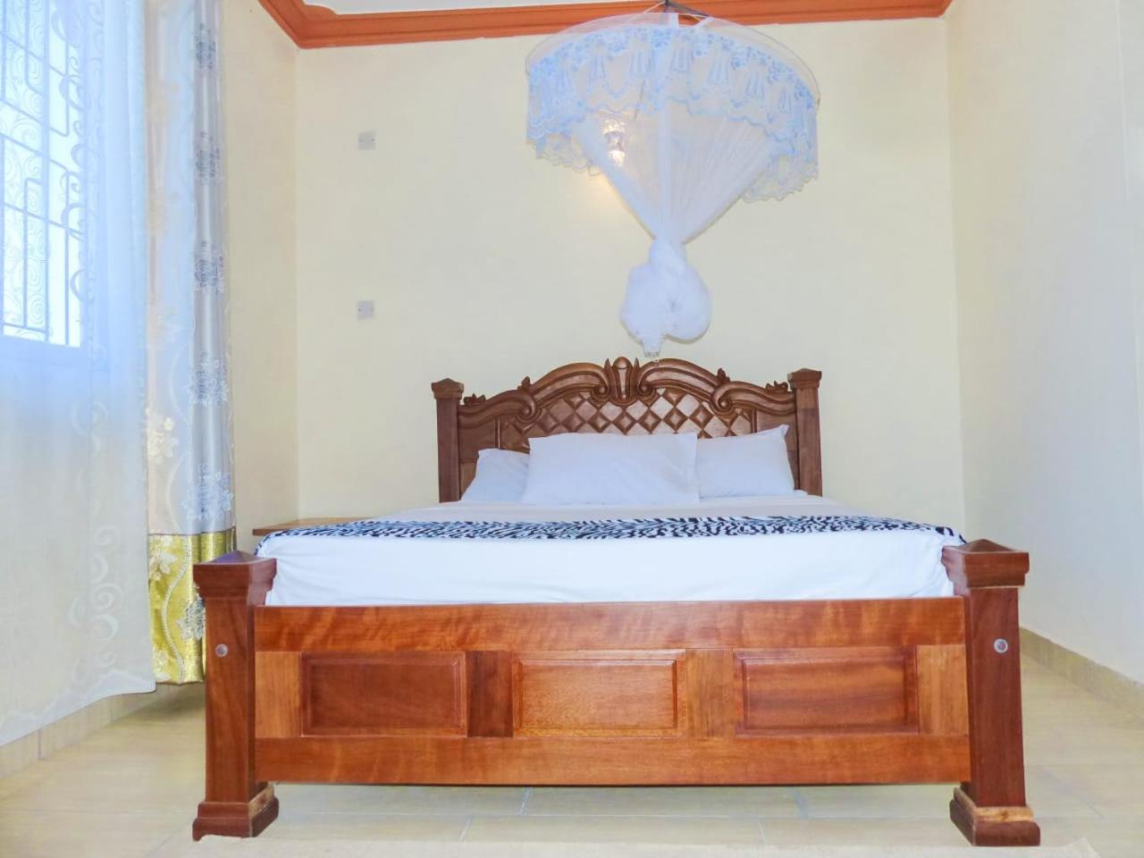 Lucci LucKmark Place