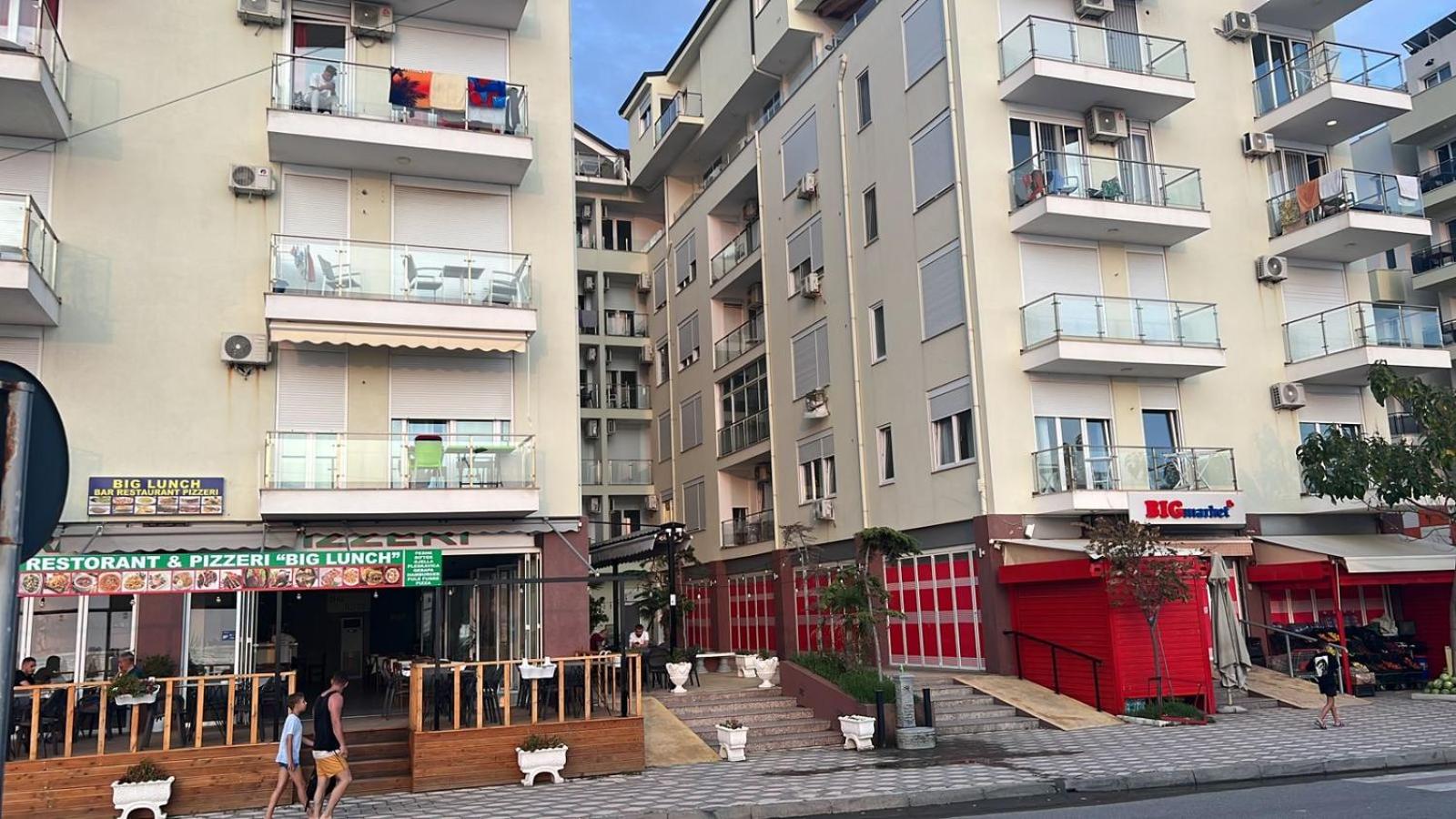 shengjin apartaments