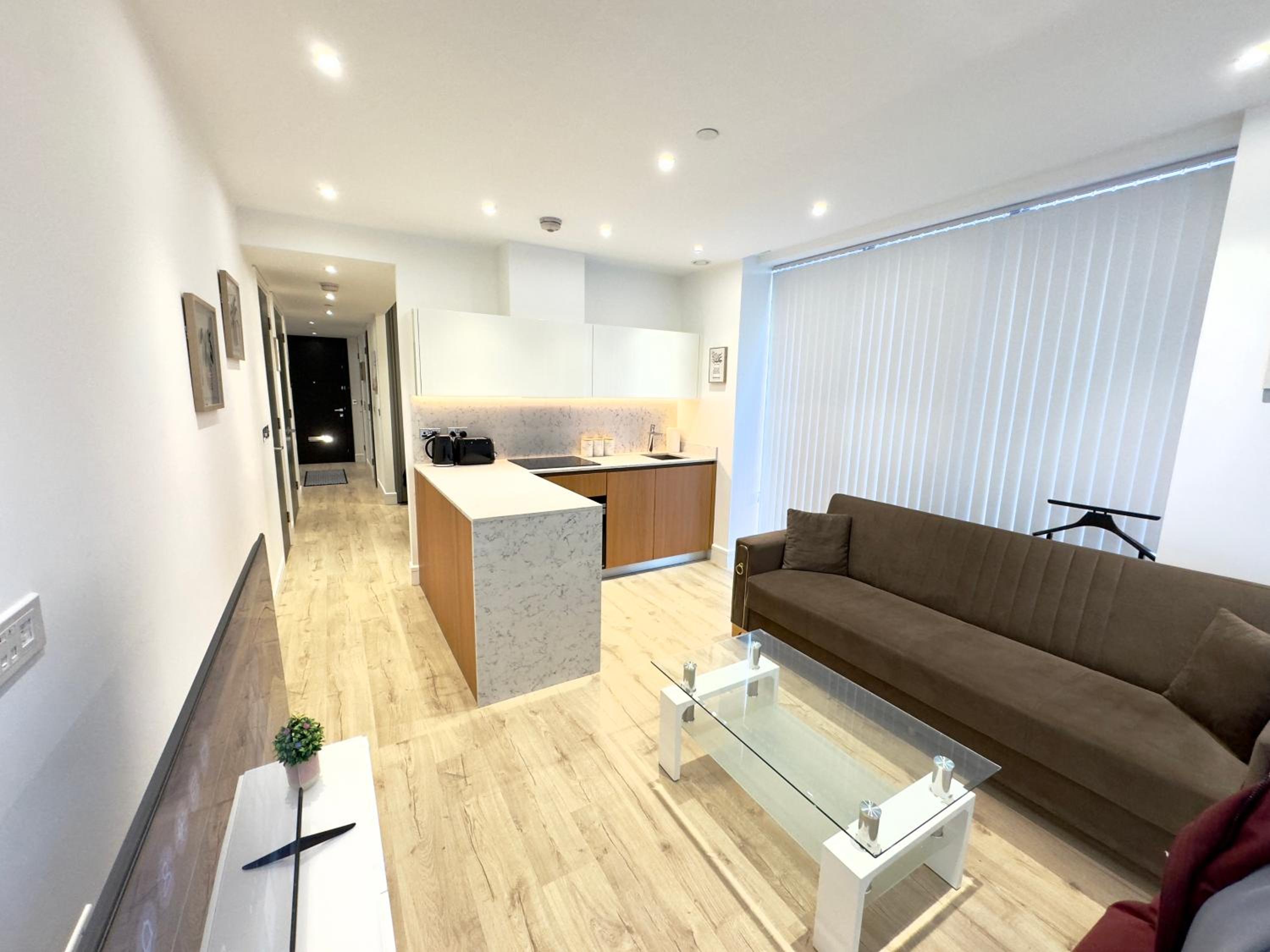 Tower Bridge, London Luxury Flat with Beautiful Garden Views