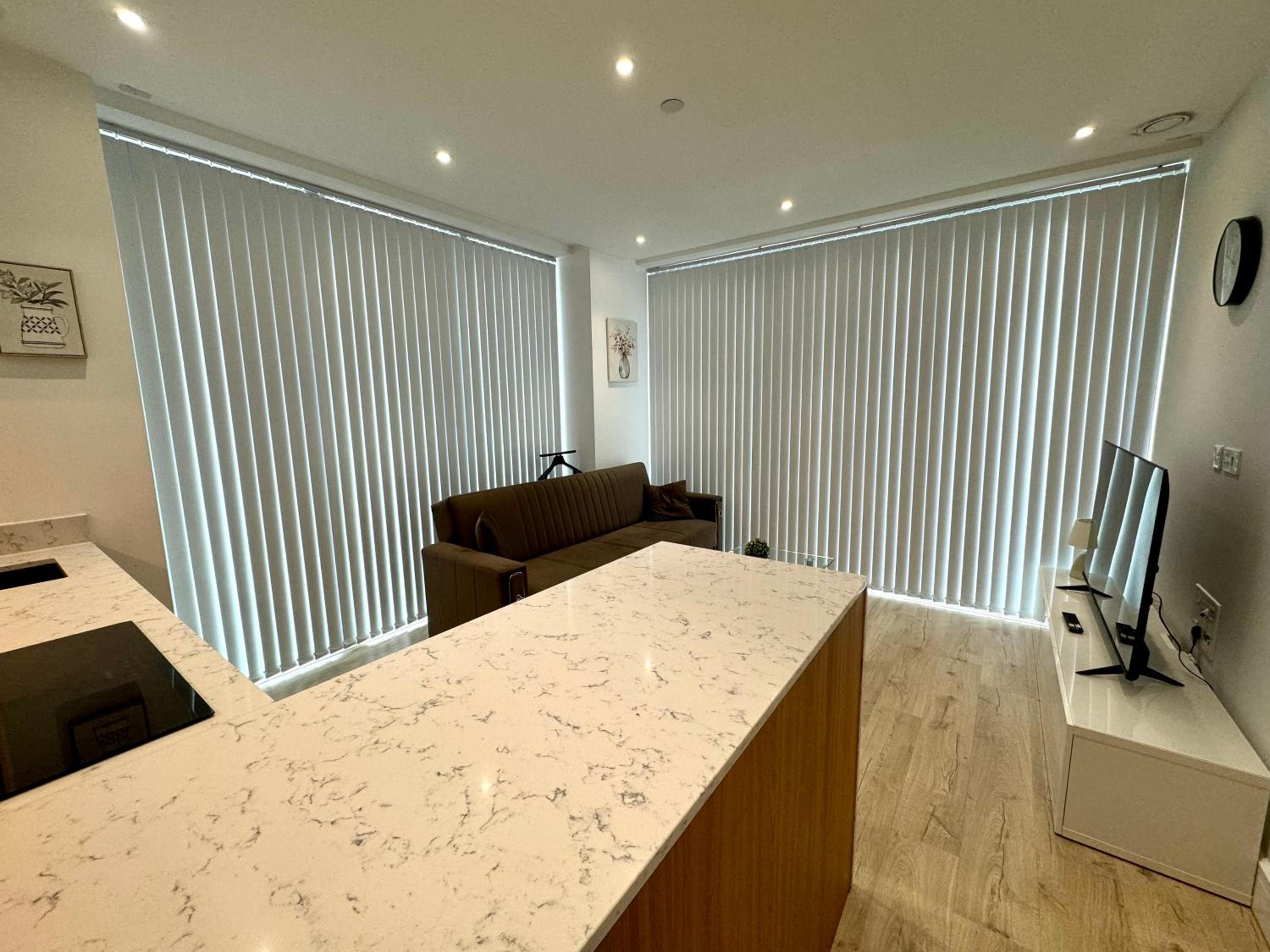 Tower Bridge, London Luxury Flat with Beautiful Garden Views