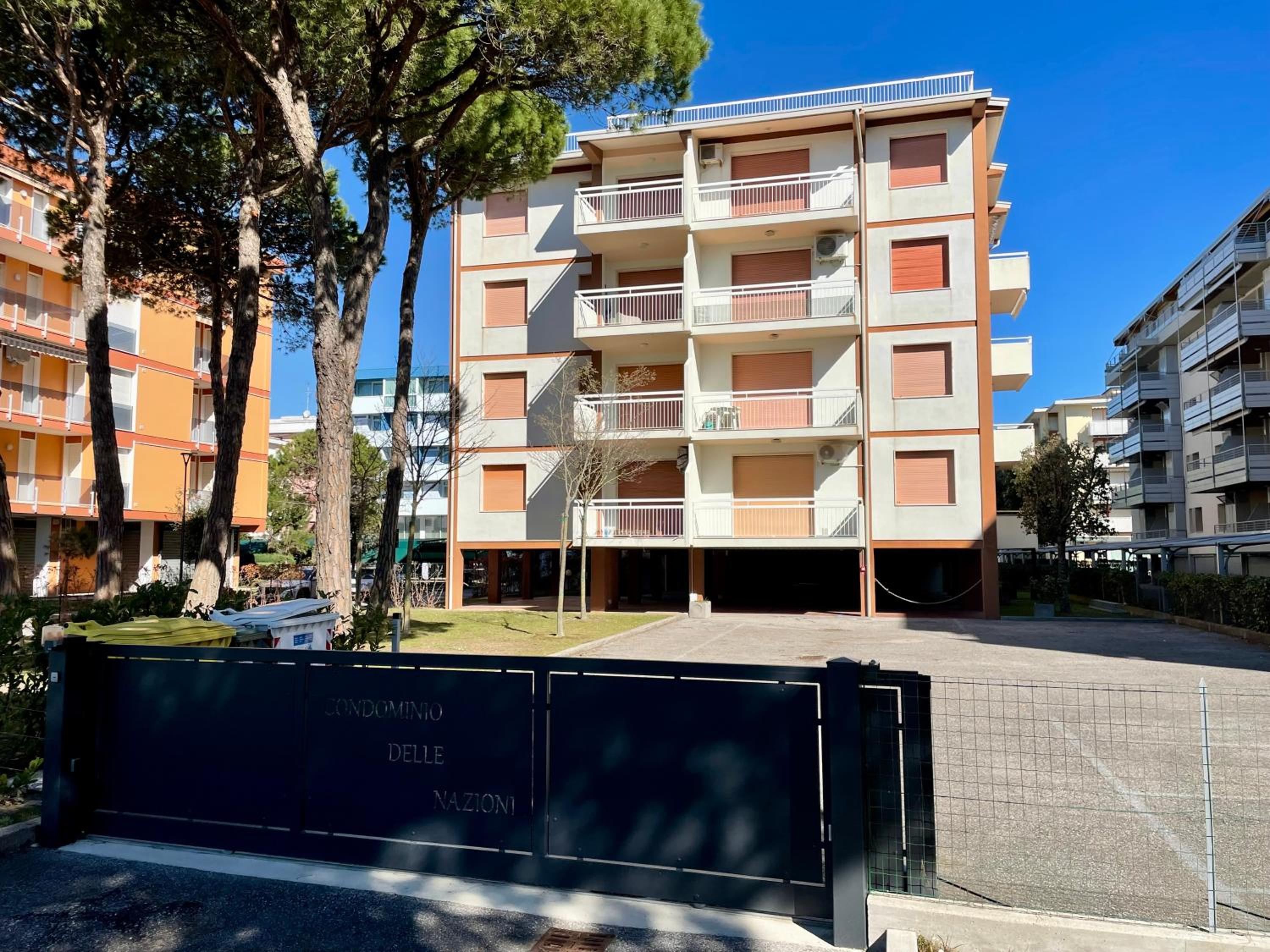 Frontemare 6 posti letto + posto auto gratuito