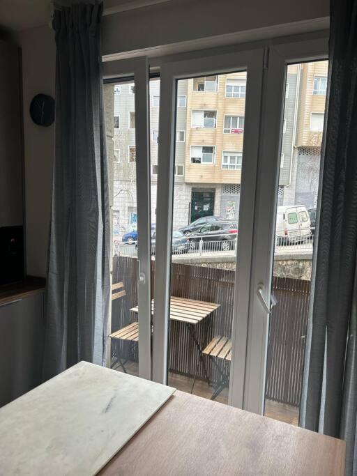 Piso Deluxe con Balcón Cerca del Casco Viejo