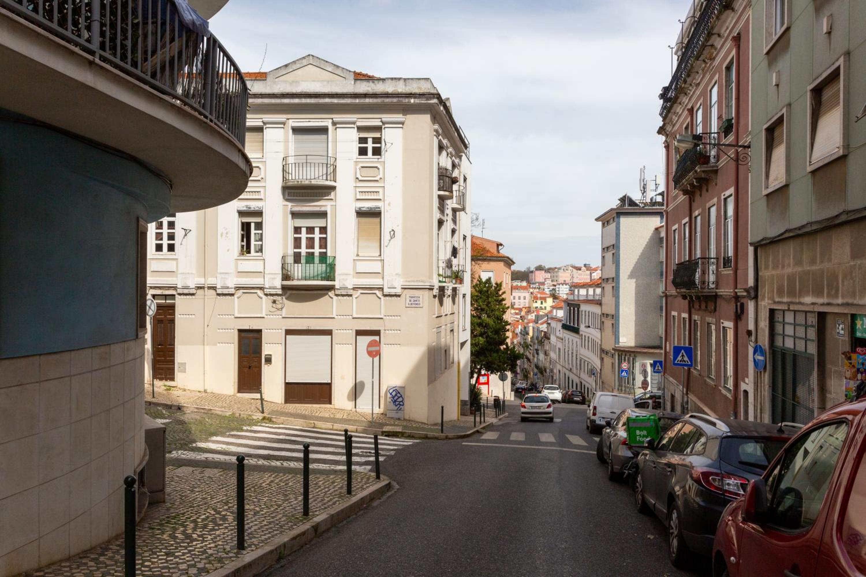 GuestReady - Modern flat near Estrela Garden view 2