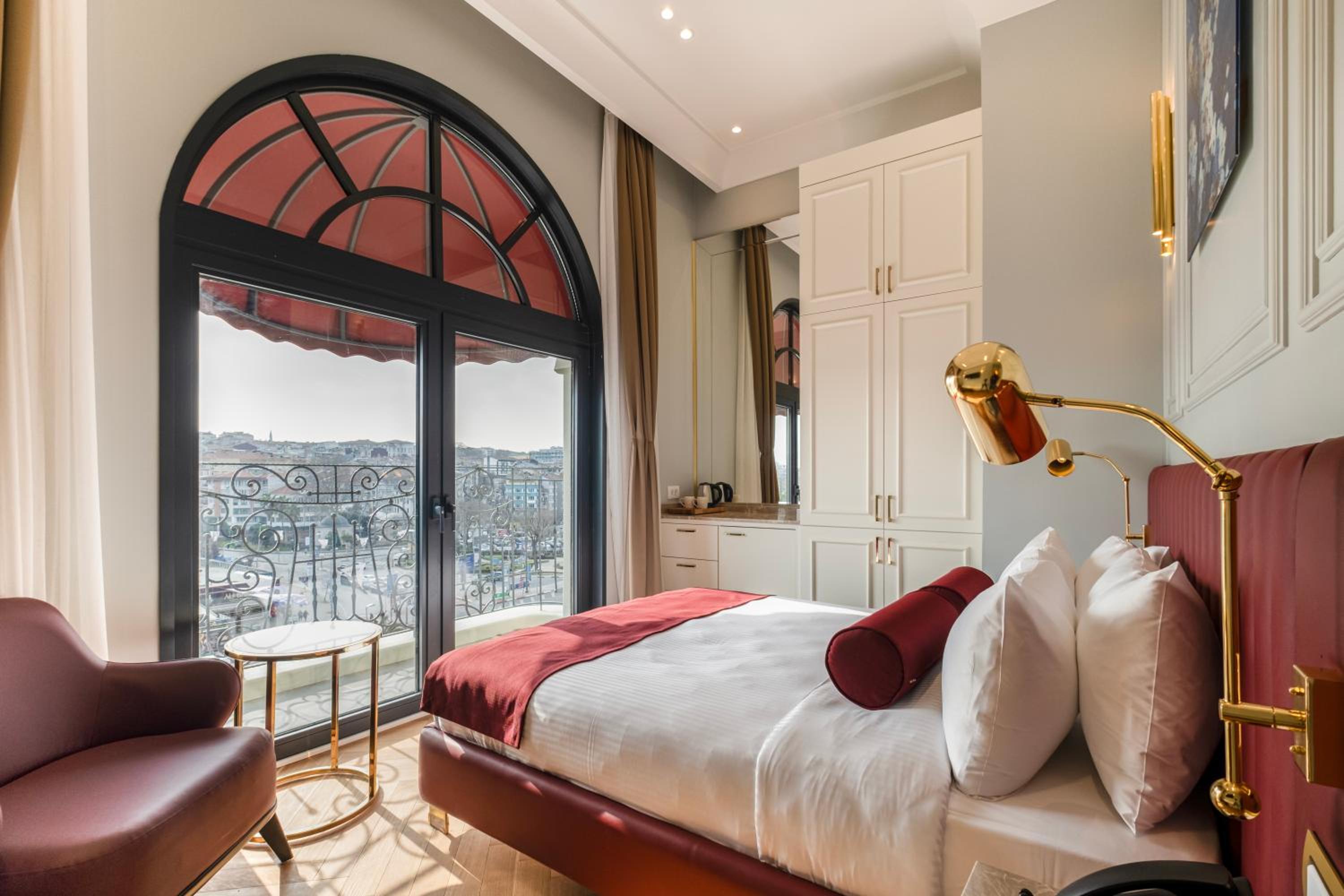 New Inn Hotel Old Town - Image 13