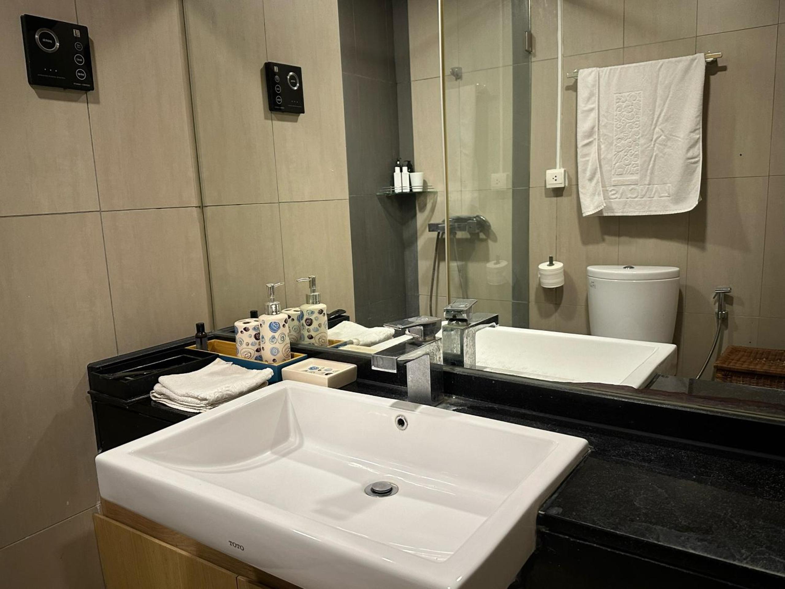 Modern Studio Apartment