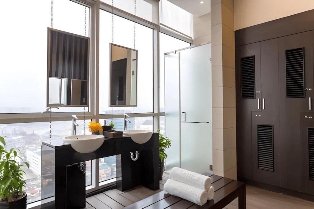 Modern Studio Apartment