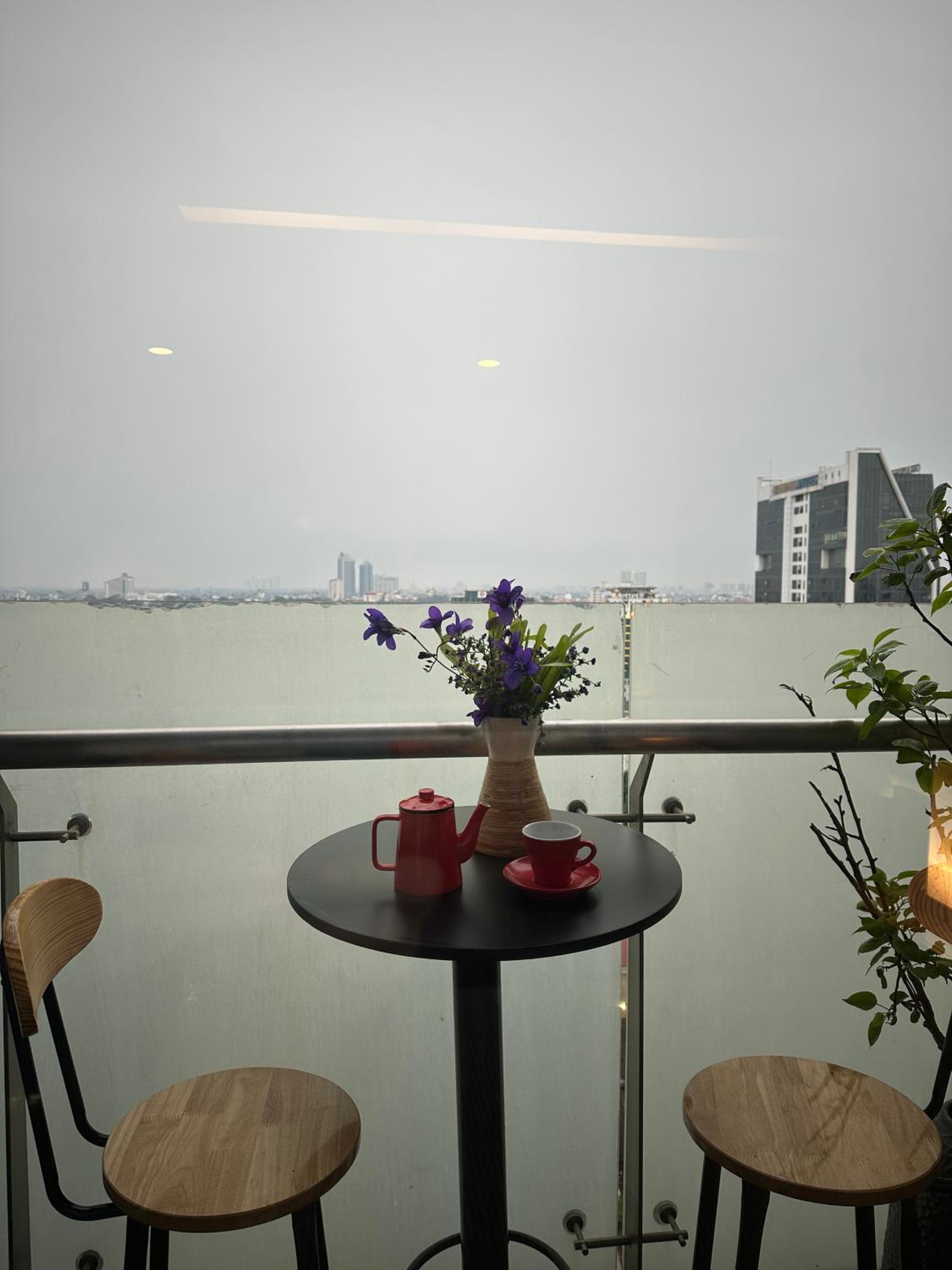 Modern Studio Apartment