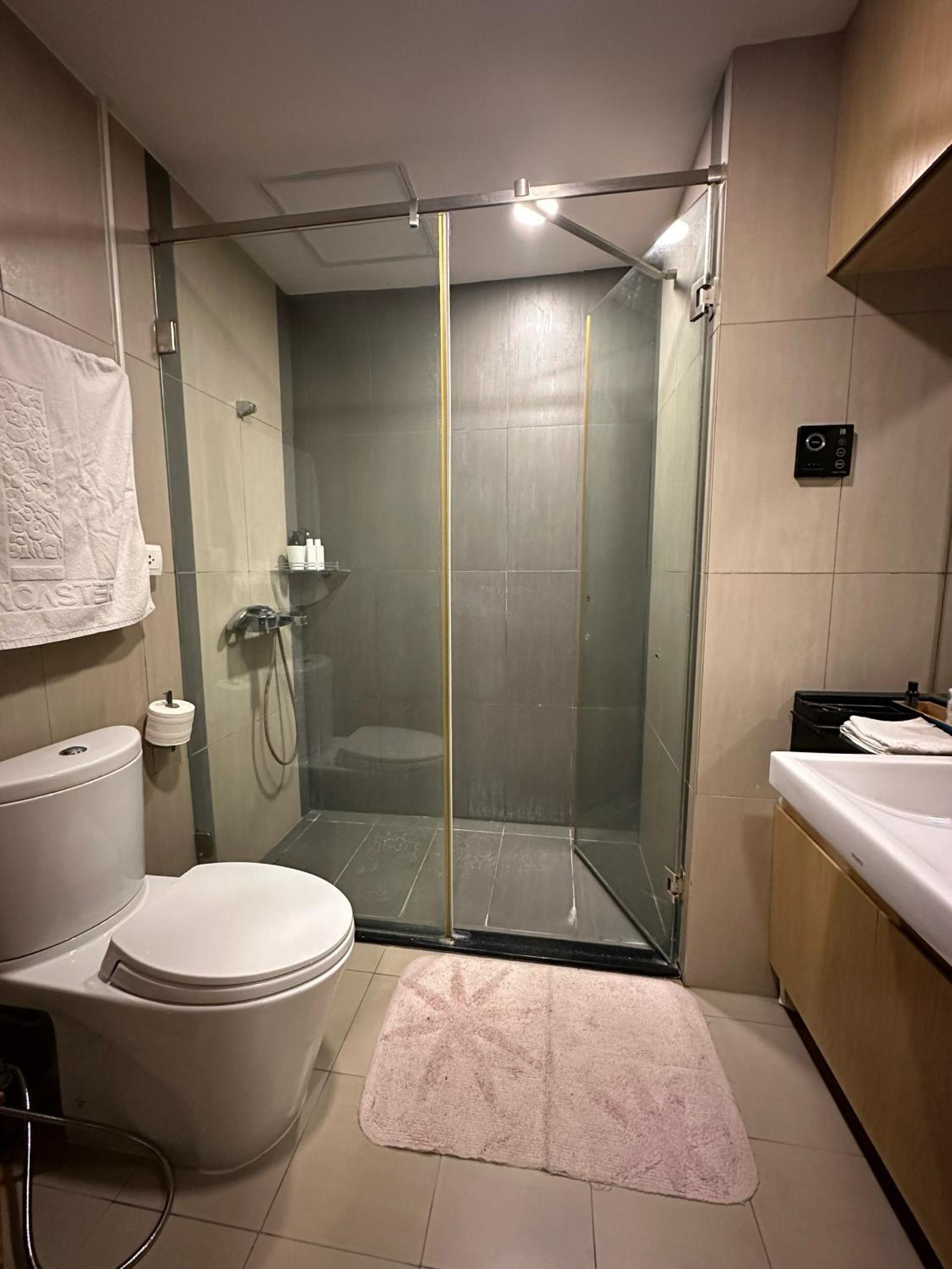 Modern Studio Apartment