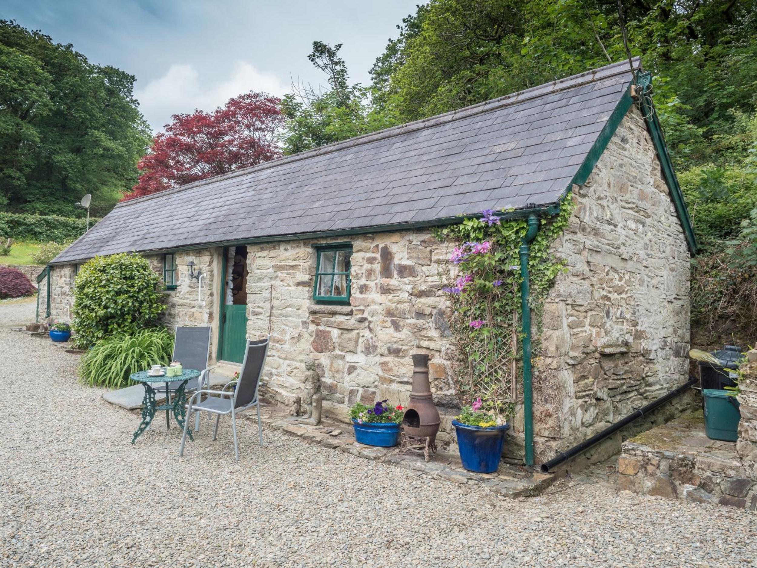 Rhyd y Brown Cottage Llys Y Fran, Clynderwen view 3