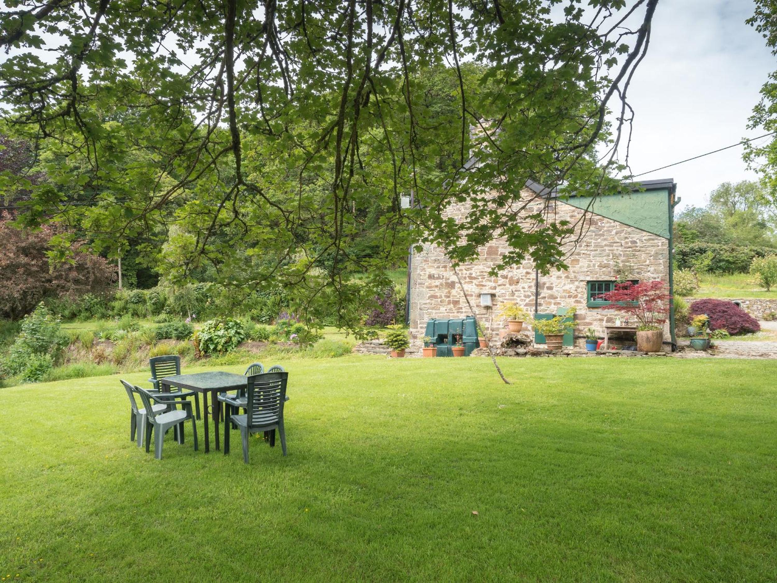 Rhyd y Brown Farmhouse Llys Y Fran, Clynderwen view 4