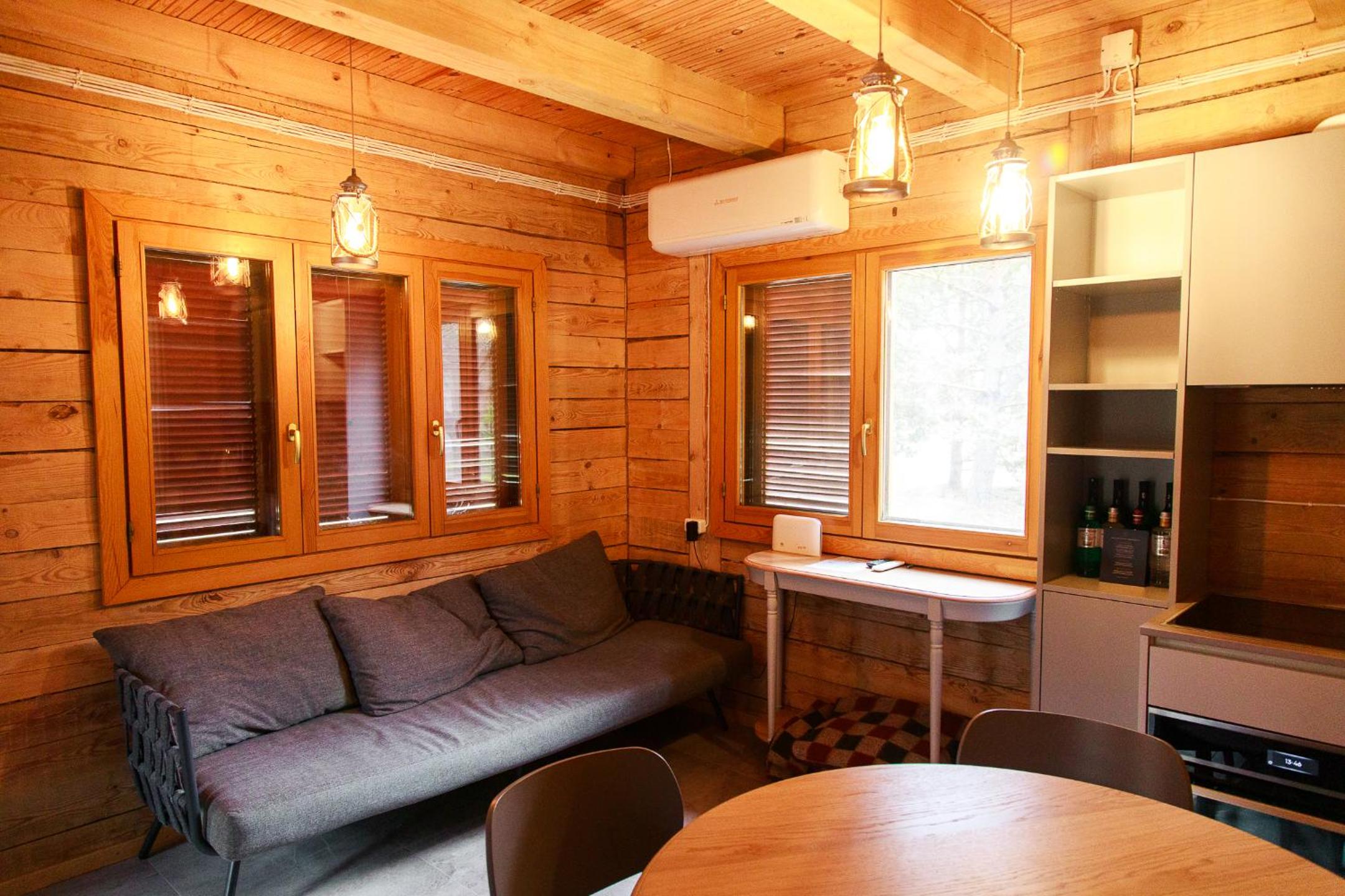 Roze Guest Houses Sklandas