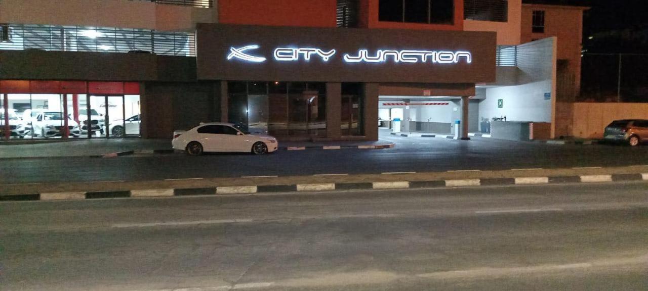 One bedroom self-catering apartment at CITY JUNCTION view 4
