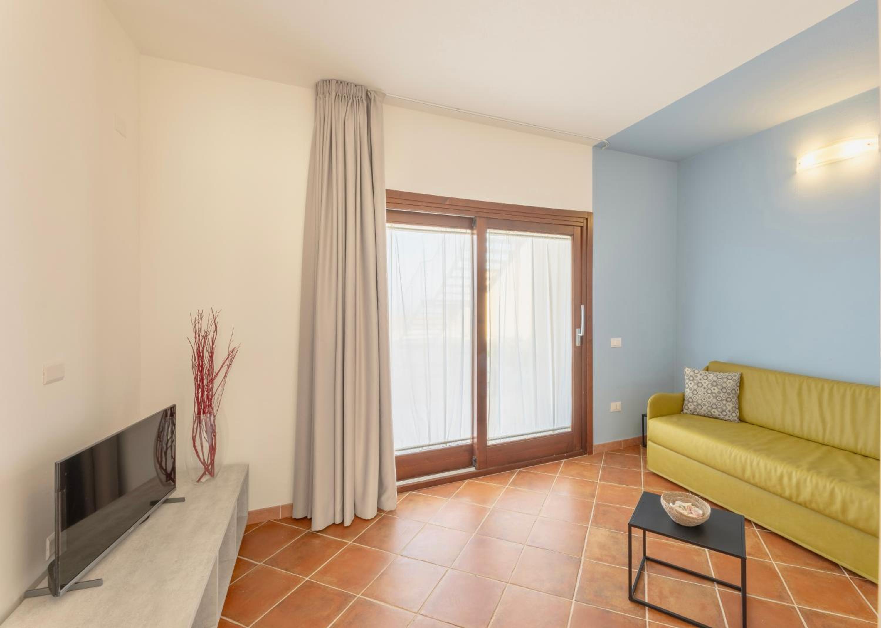 Residence with swimming-pool in Isola Rossa, just about 2 km from the beach La Marinedda