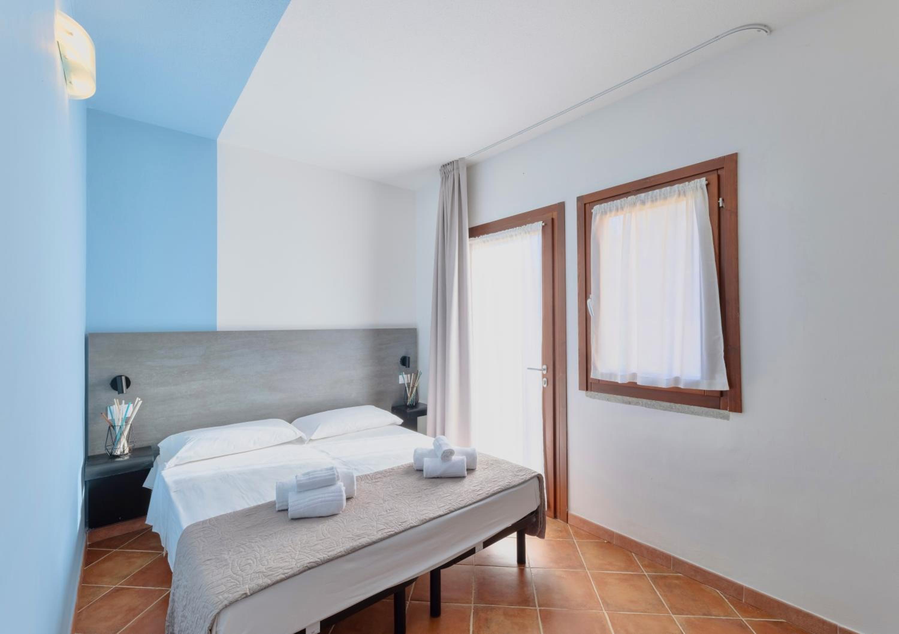 Residence with swimming-pool in Isola Rossa, just about 2 km from the beach La Marinedda
