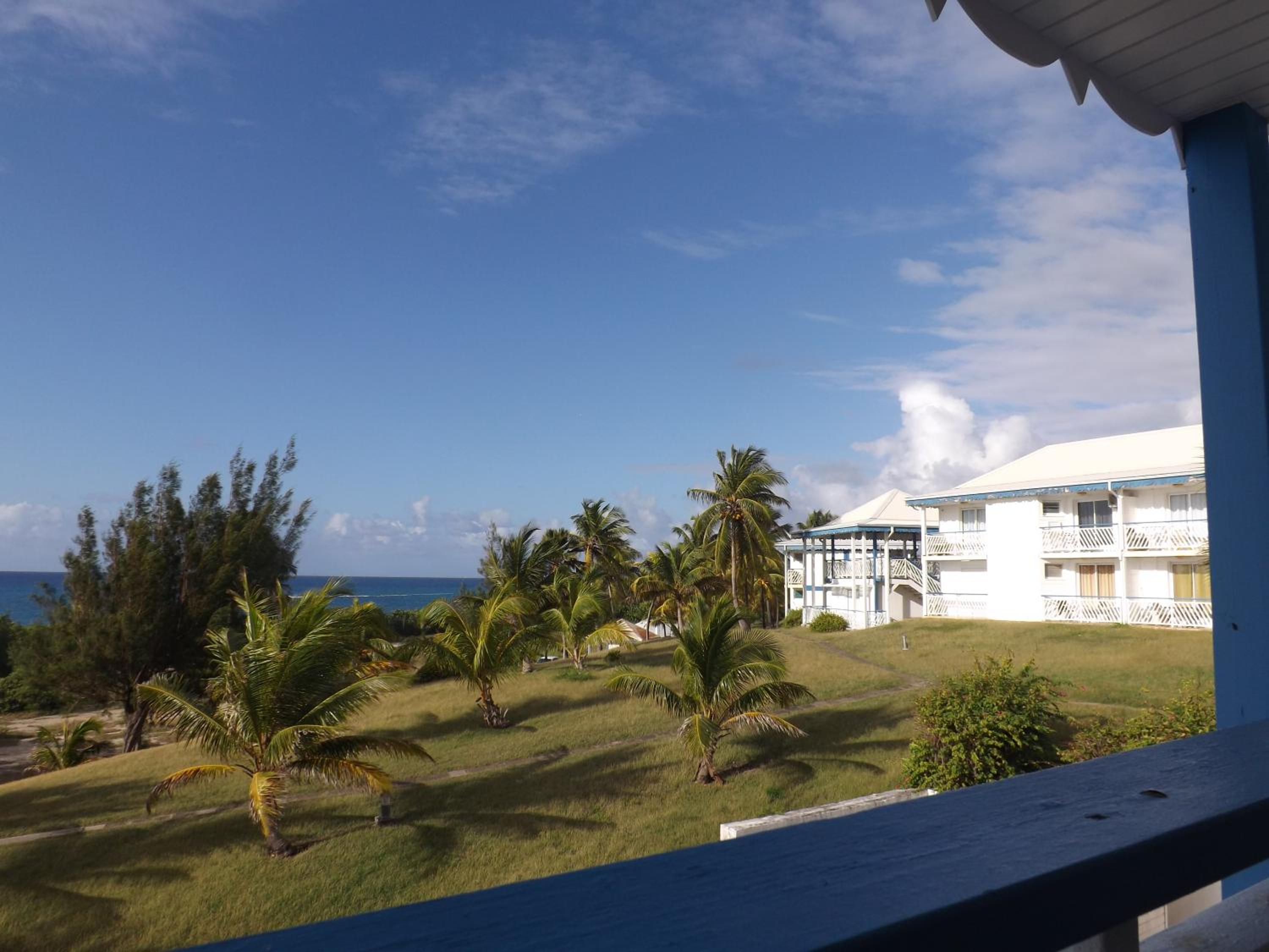 Studio Nikita Manganao Appartement Standing Vue mer Exceptionnel Avec Acces Piscine, Plage et Parking à Saint François view 4