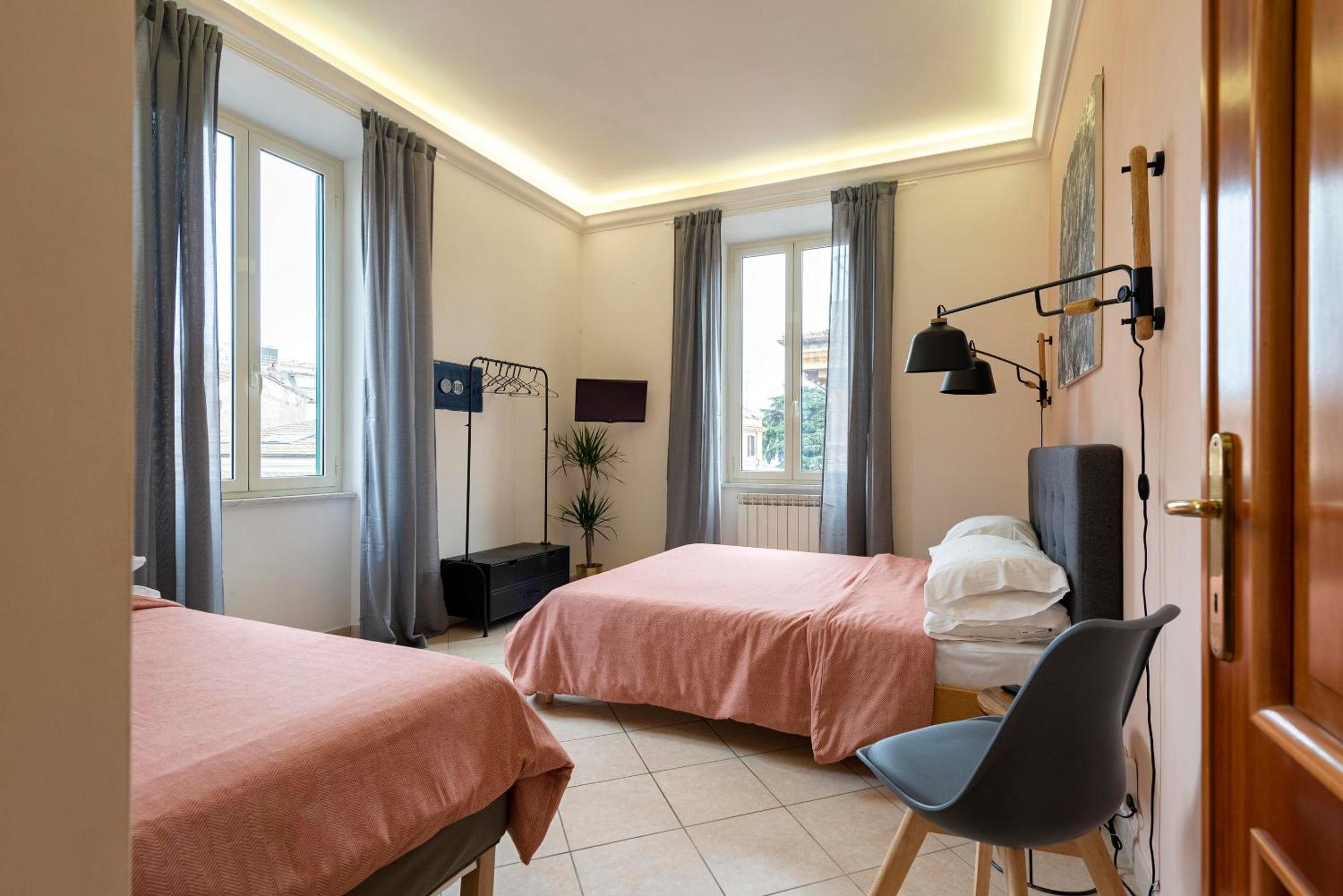 Redseven Rome Apartments