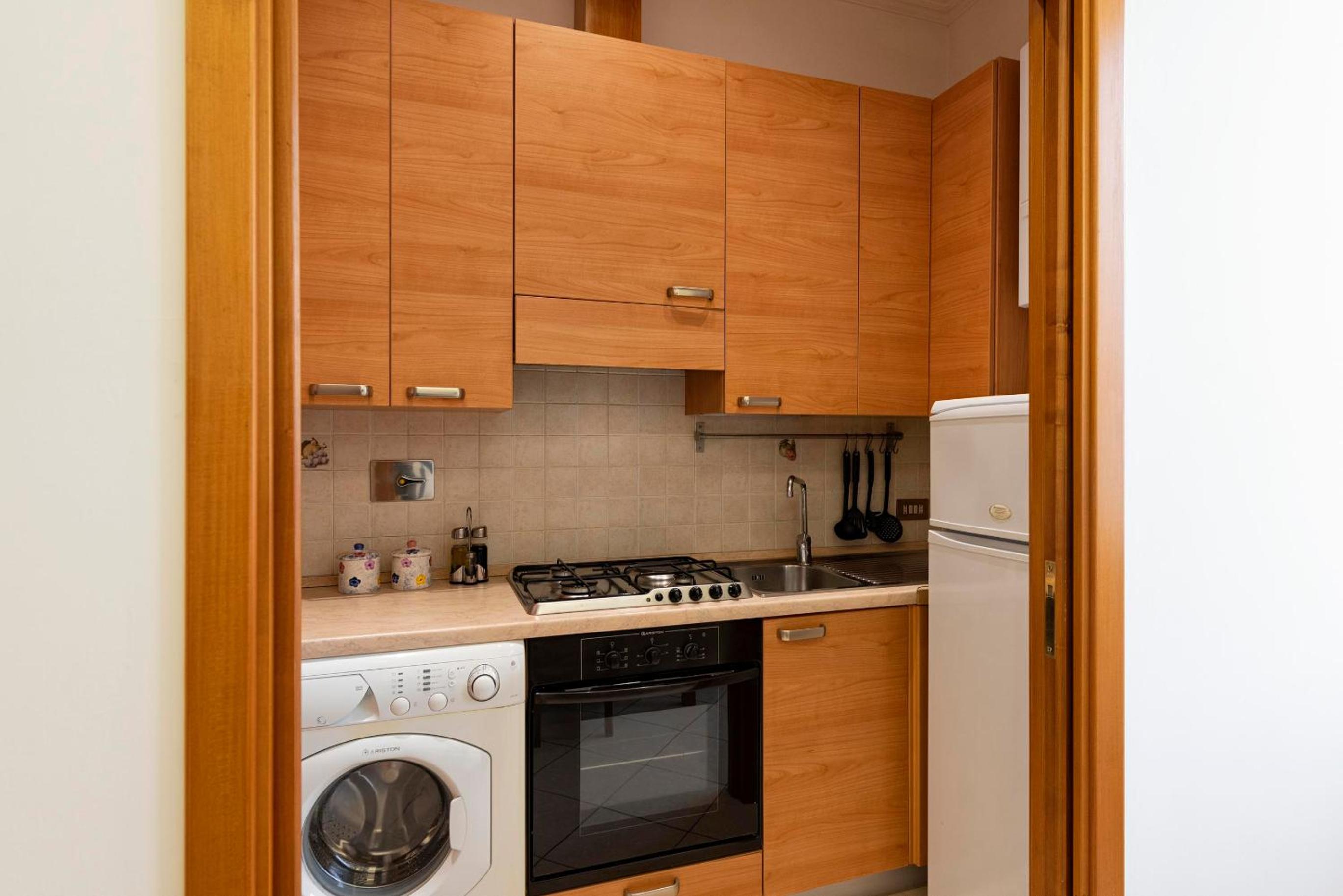 Redseven Rome Apartments