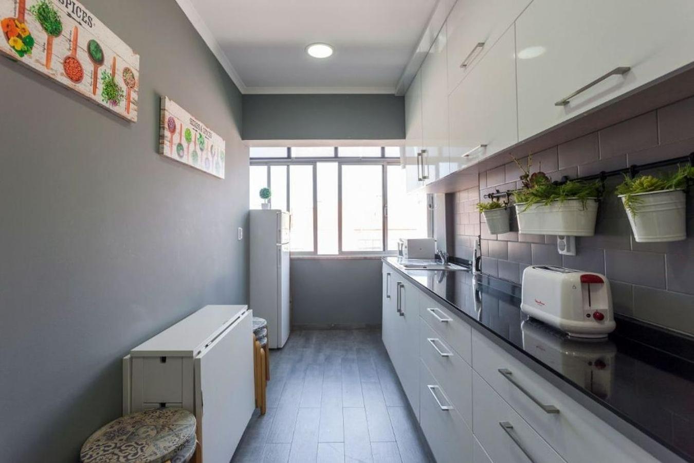2-bedroom flat in Moscavide near FIL and Arena