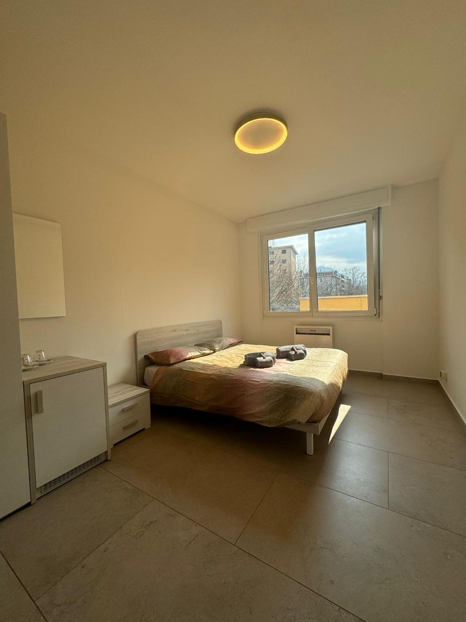 La Veranda Guest Rooms - Free Public Transport & Parking, close to City Center